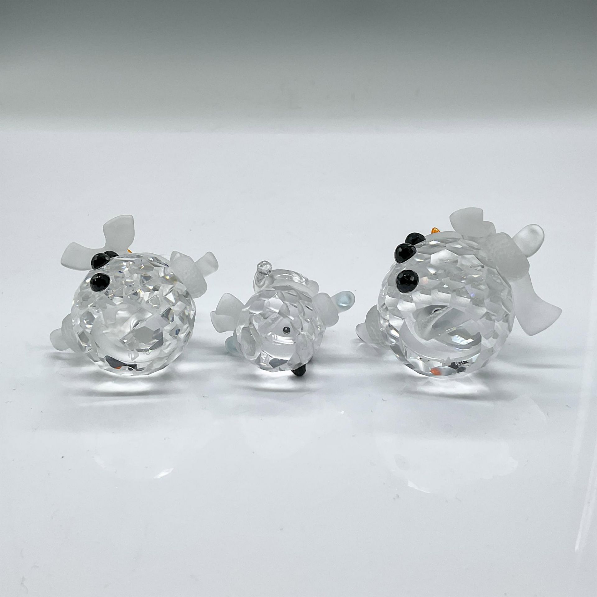 4pc Swarovski Crystal Figurines, Snow Family + Base - Image 4 of 4