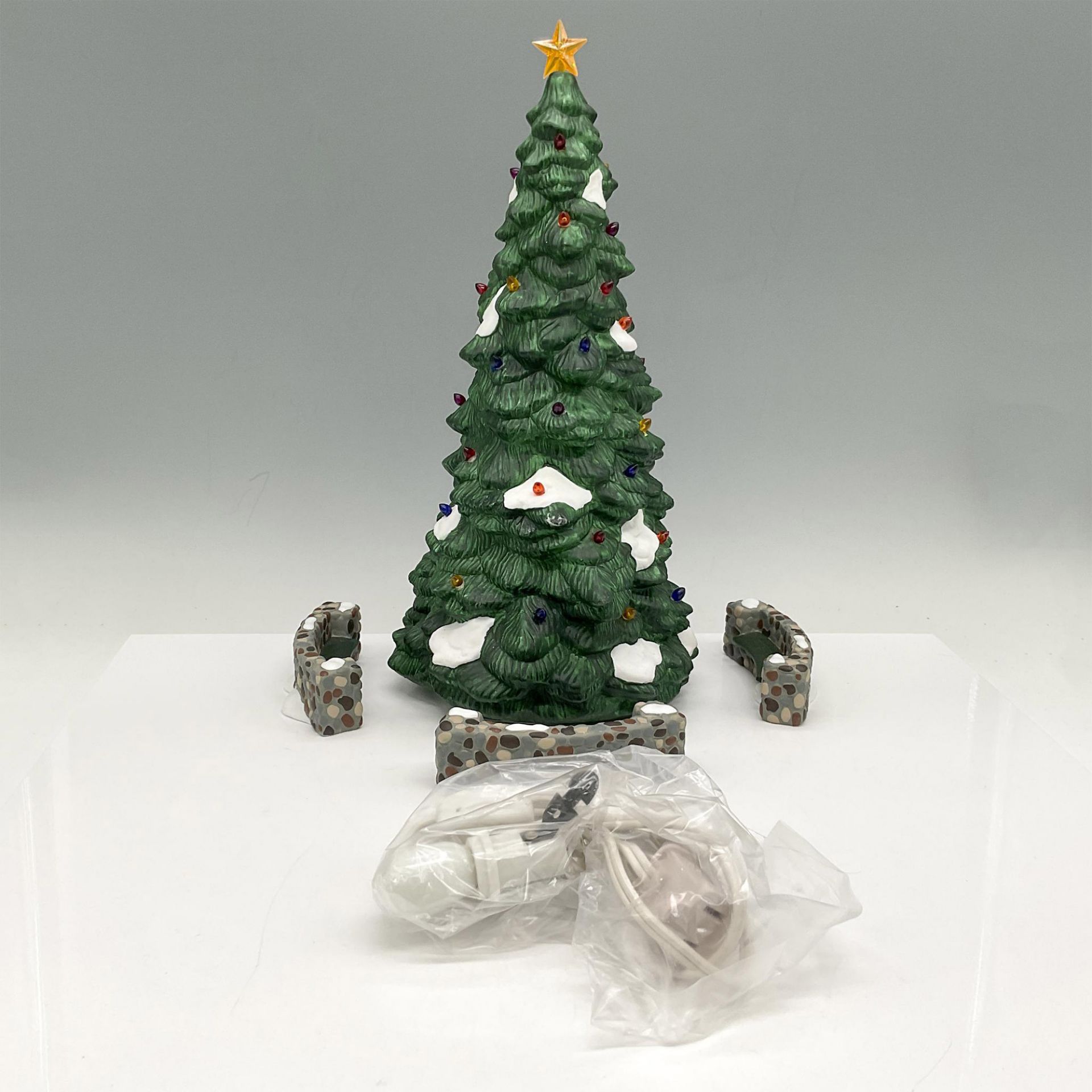Department 56 Porcelain Heritage Village Collection, Town Tree