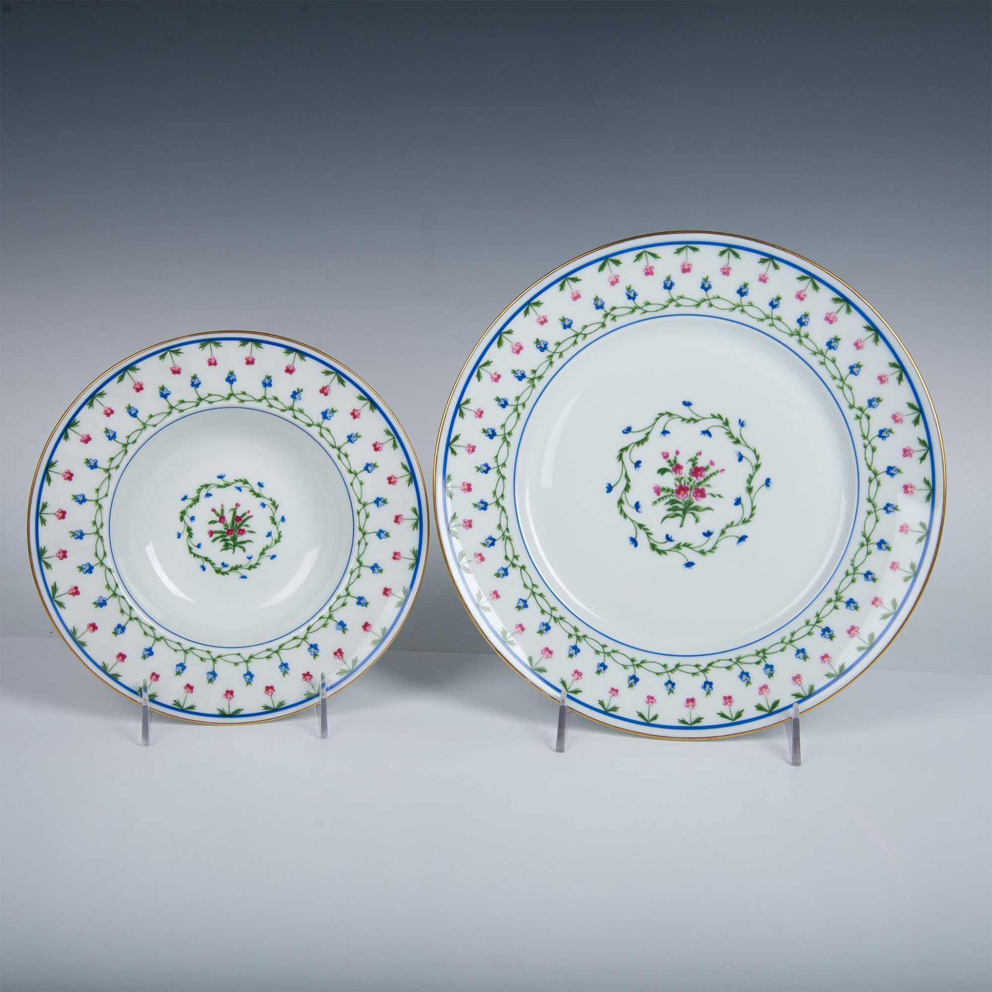 32pc Ceralene A. Raynaud Limoges China, Lafayette Pattern - Image 3 of 6