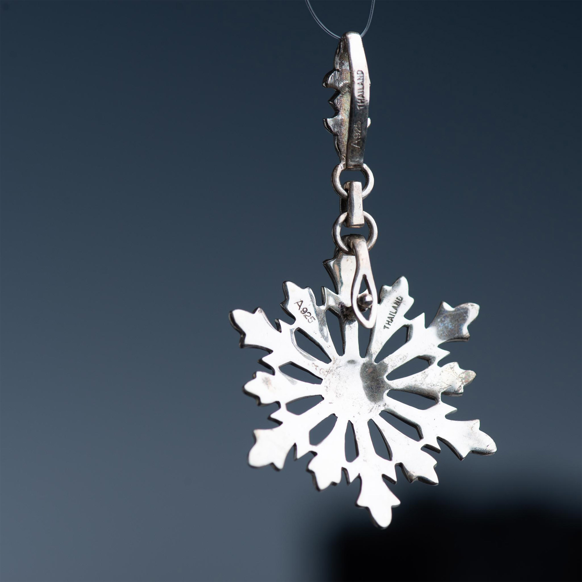 Pretty Sterling Silver and Marcasite Snowflake Pendant - Image 2 of 2