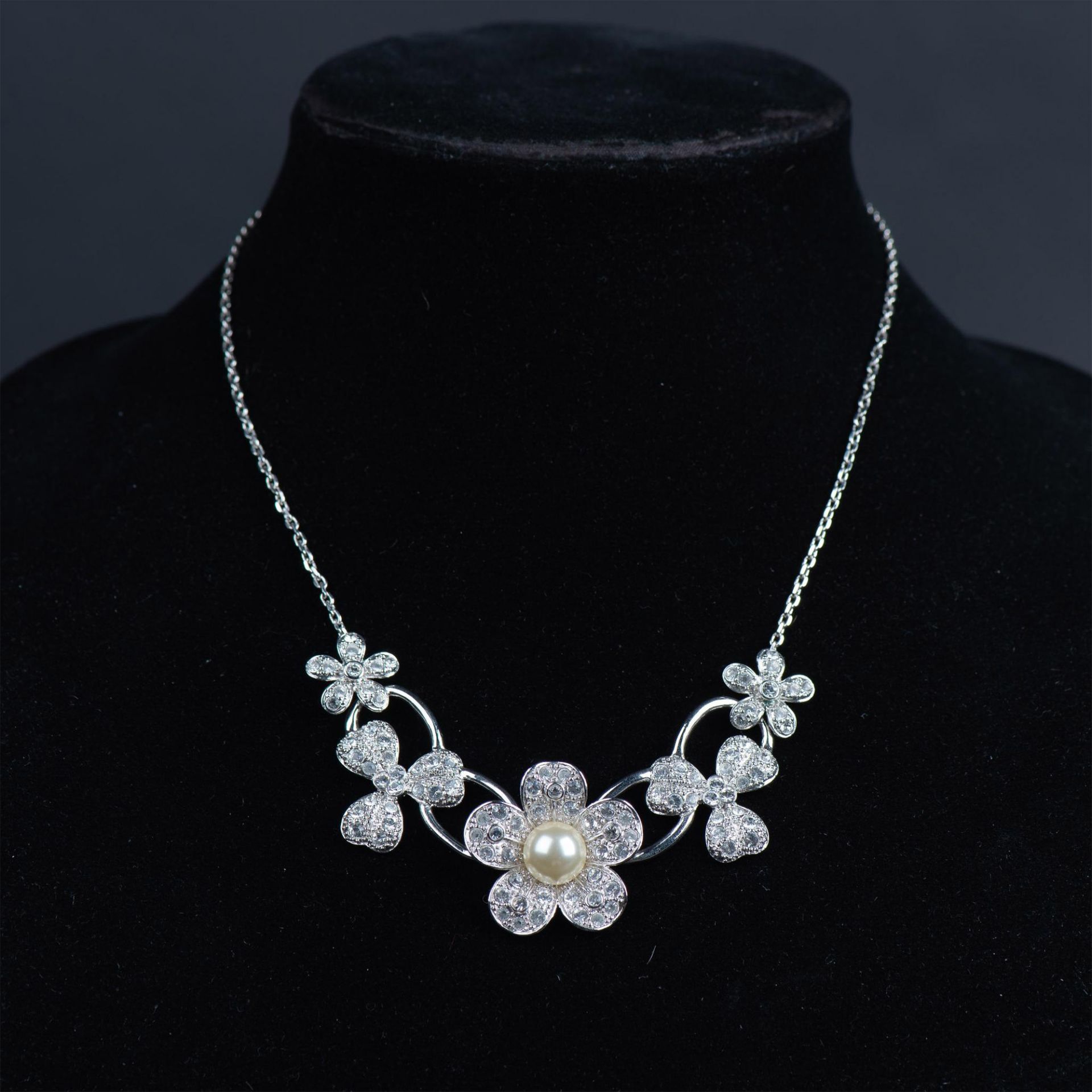 Nolan Miller Silver Metal Flower Necklace - Bild 2 aus 6