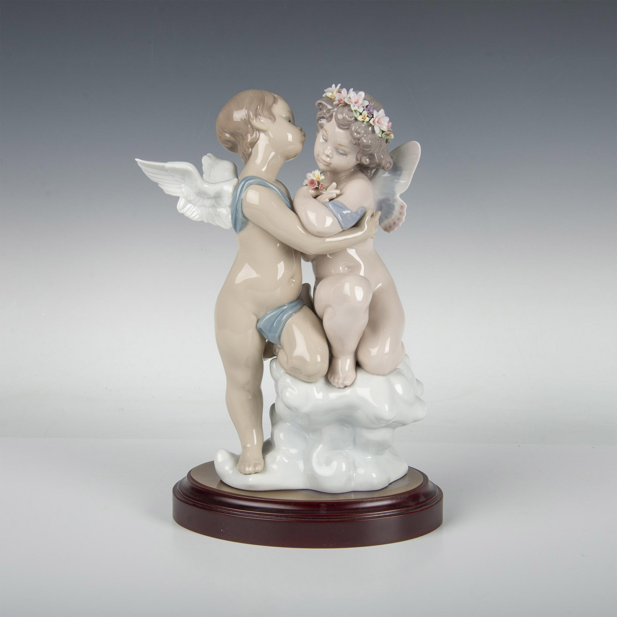 Heaven And Earth 1001824 - Lladro Porcelain Figurine