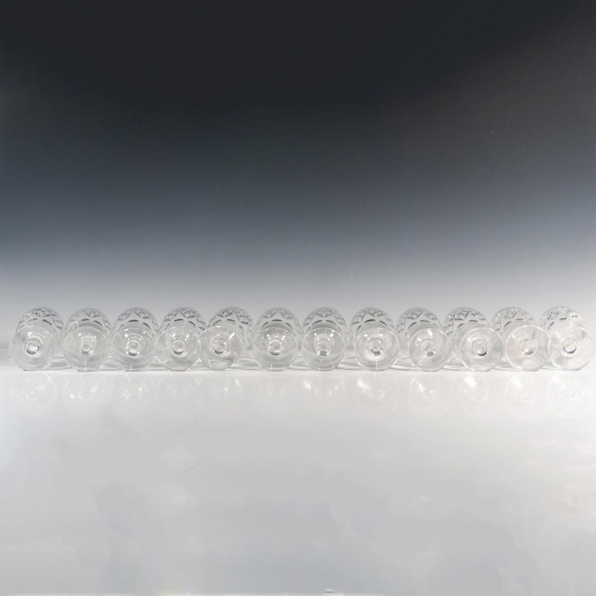 12pc Royal Doulton Crystal Wine Glasses - Bild 3 aus 4