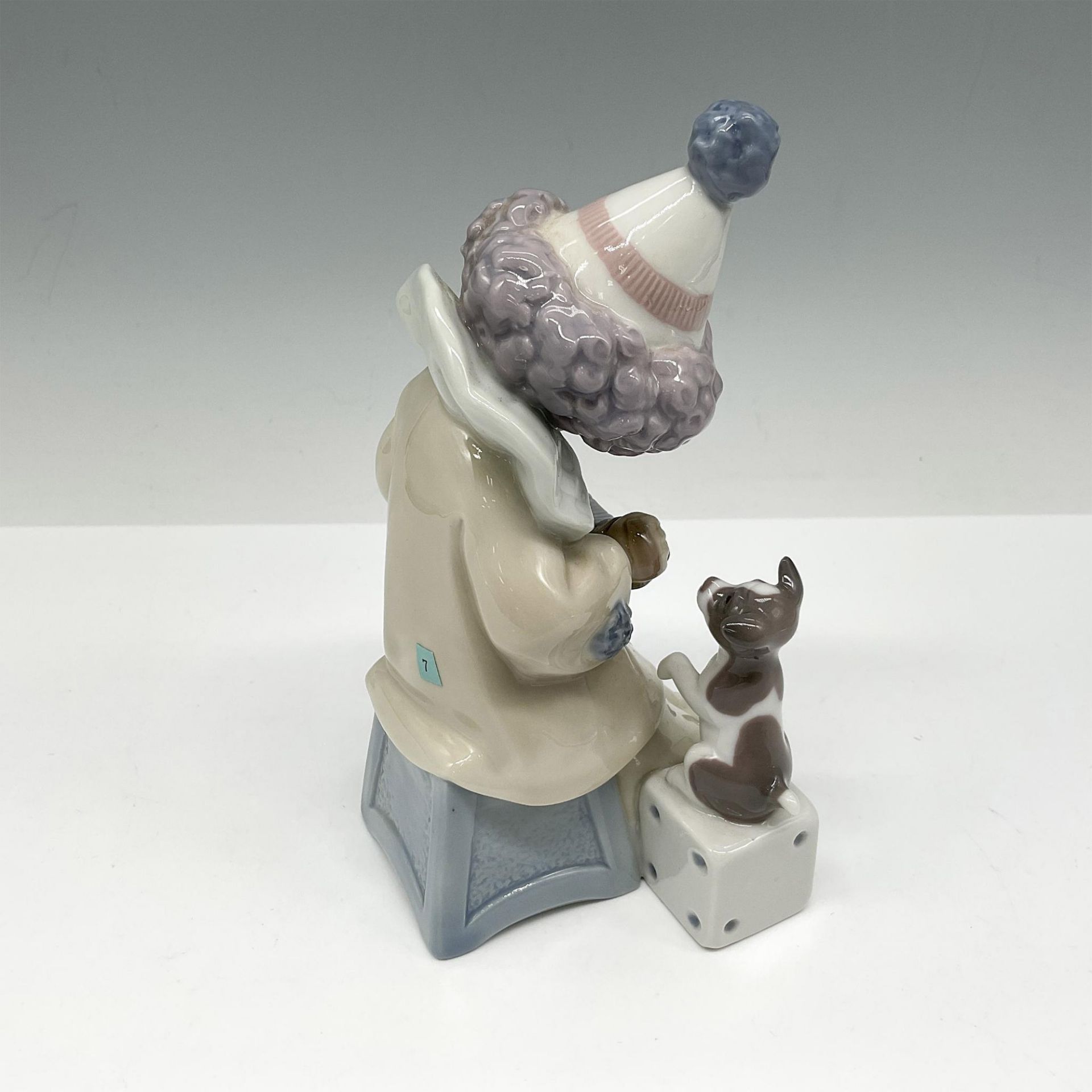 Pierrot with Concertina 1005279 - Lladro Porcelain Figurine - Bild 2 aus 3