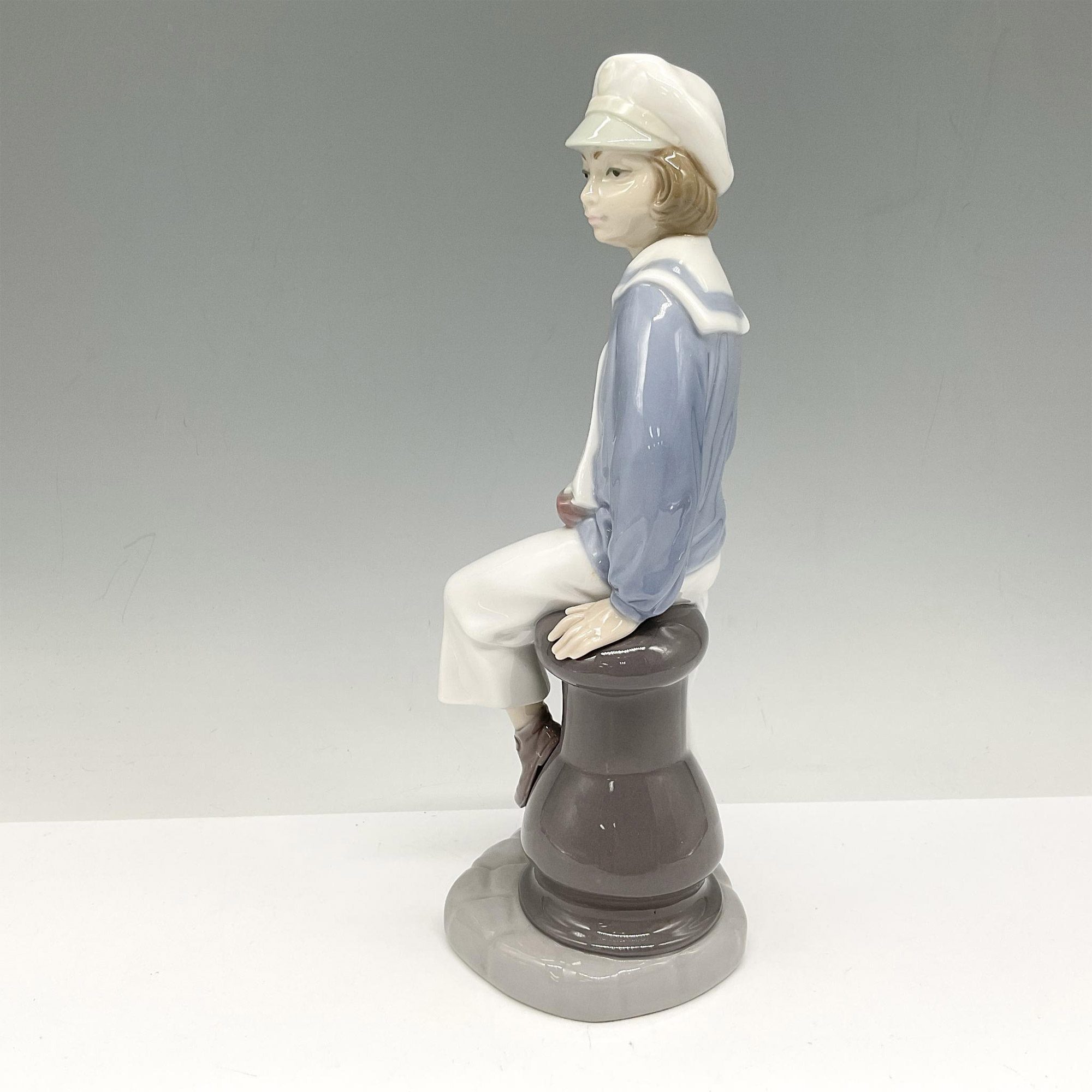 Boy with Yacht - Lladro Porcelain Figurine - Image 2 of 4