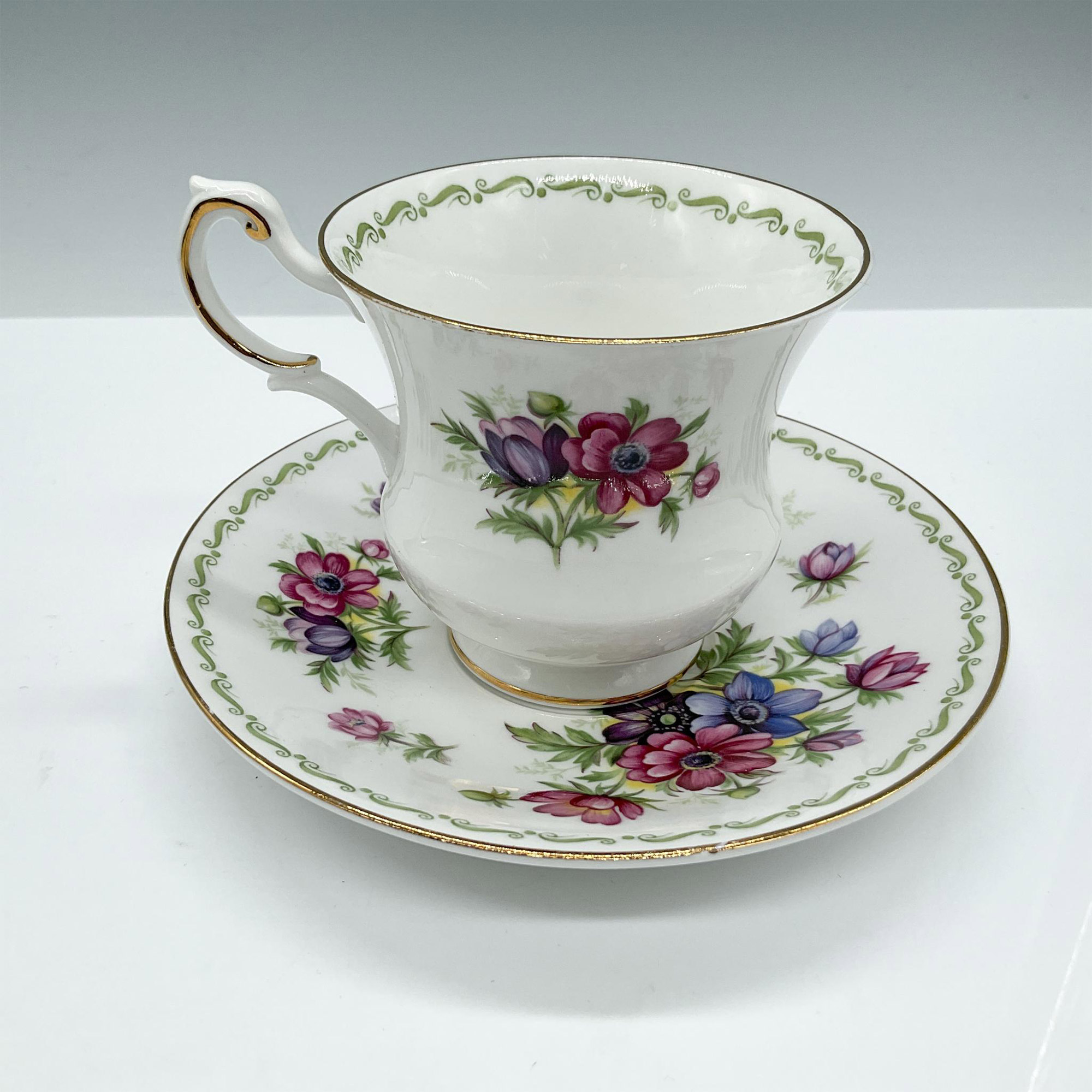 Royal Dover Bone China Tea Cup and Saucer Set, Floral - Image 2 of 4