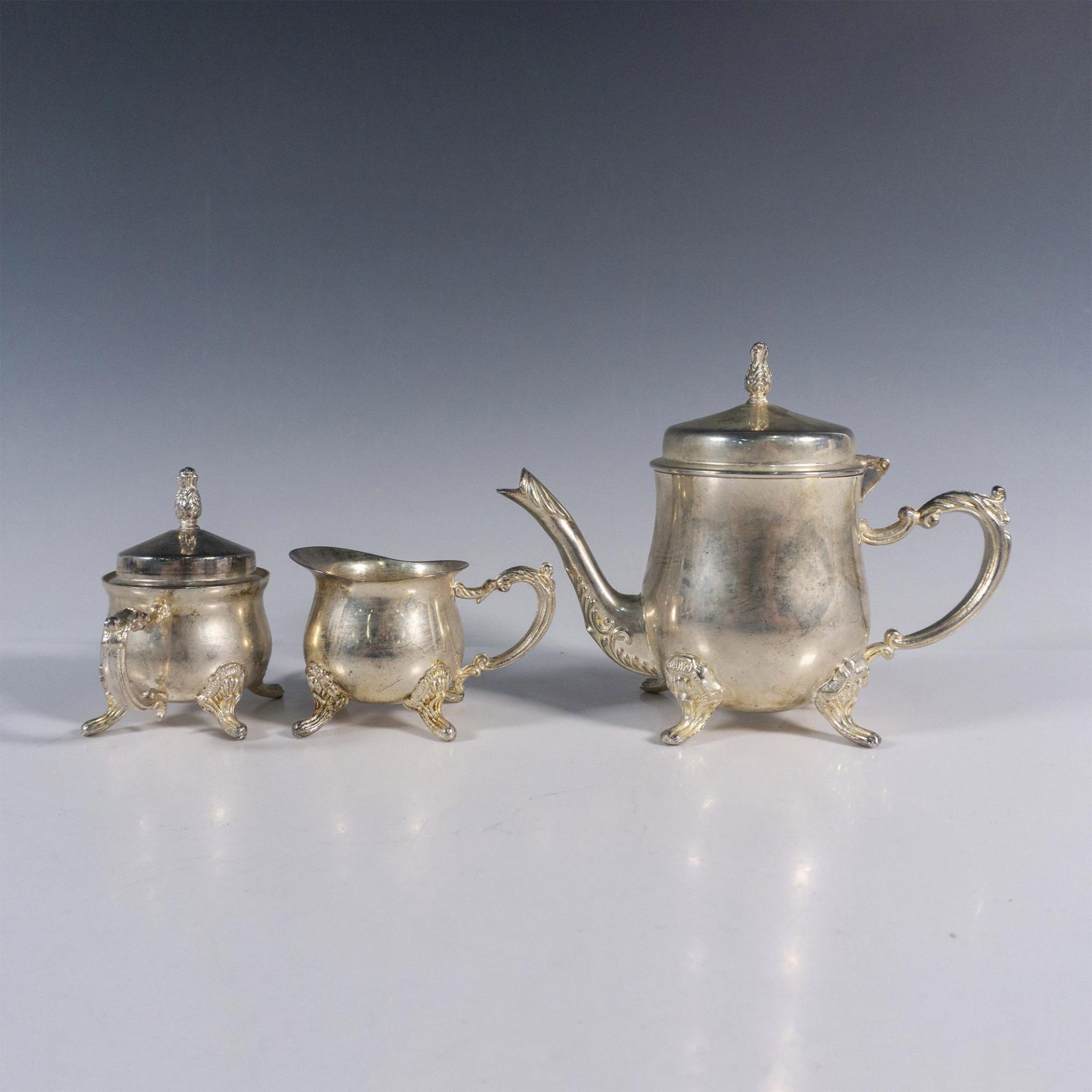 3pc Mini Footed Silver Plated Teapot, Creamer & Sugar Bowl - Bild 2 aus 3