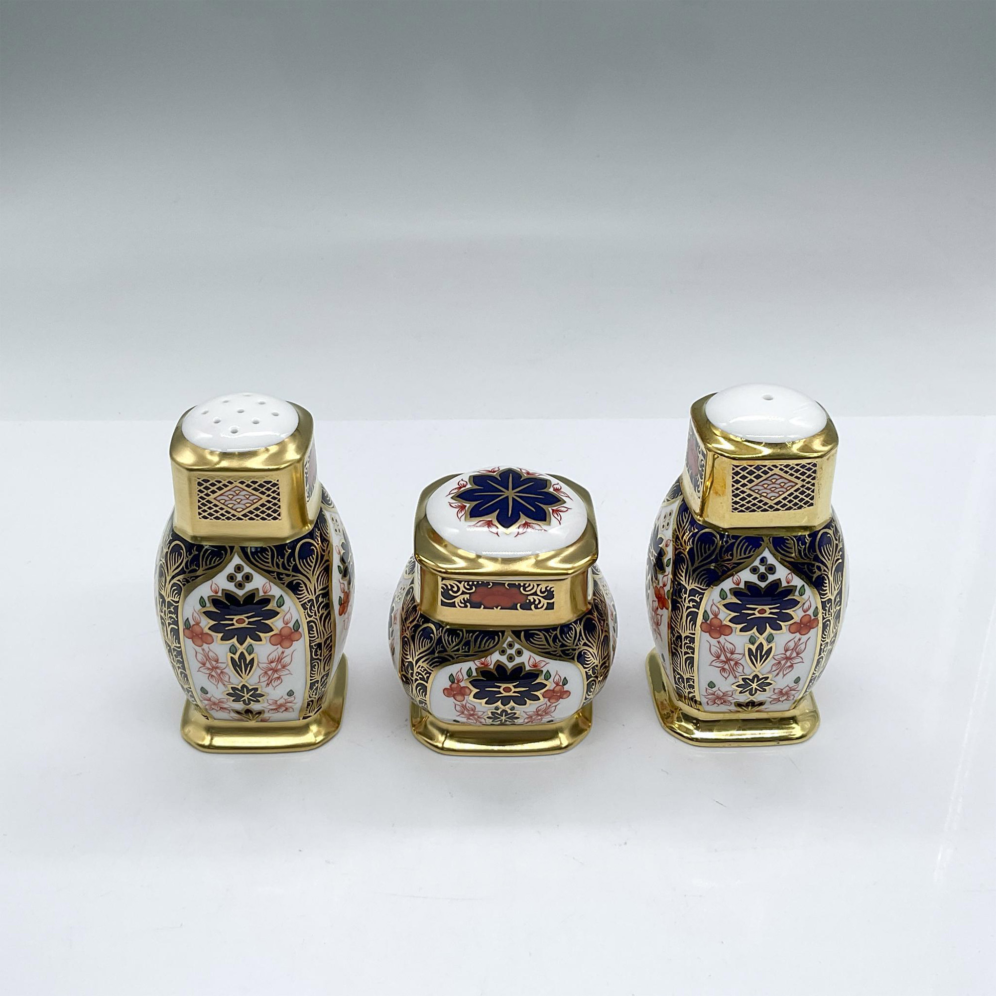 3pc Royal Crown Derby Condiment Set, Old Imari - Image 2 of 4