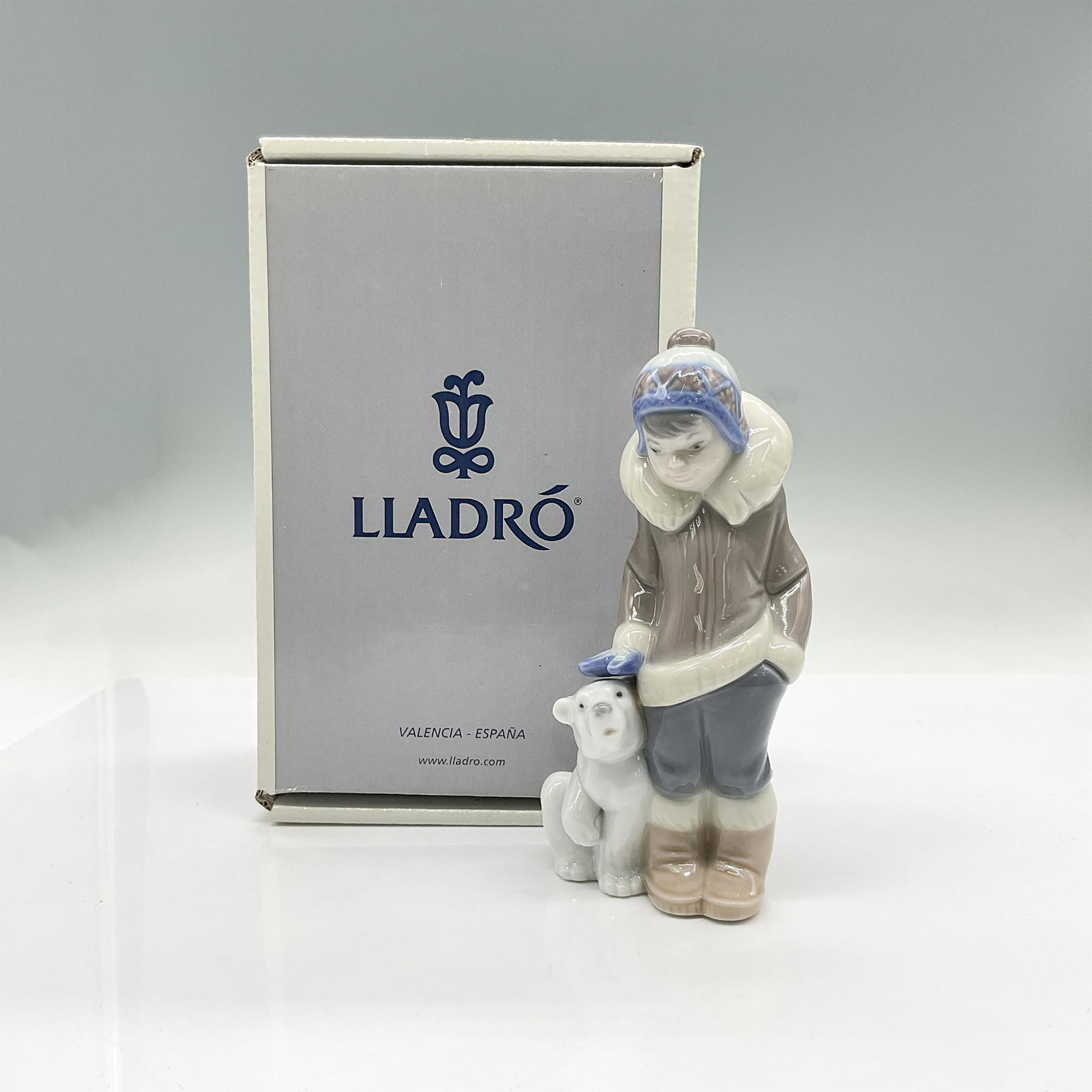 Eskimo Boy With Pet 1005238 - Lladro Porcelain Figurine - Image 4 of 4