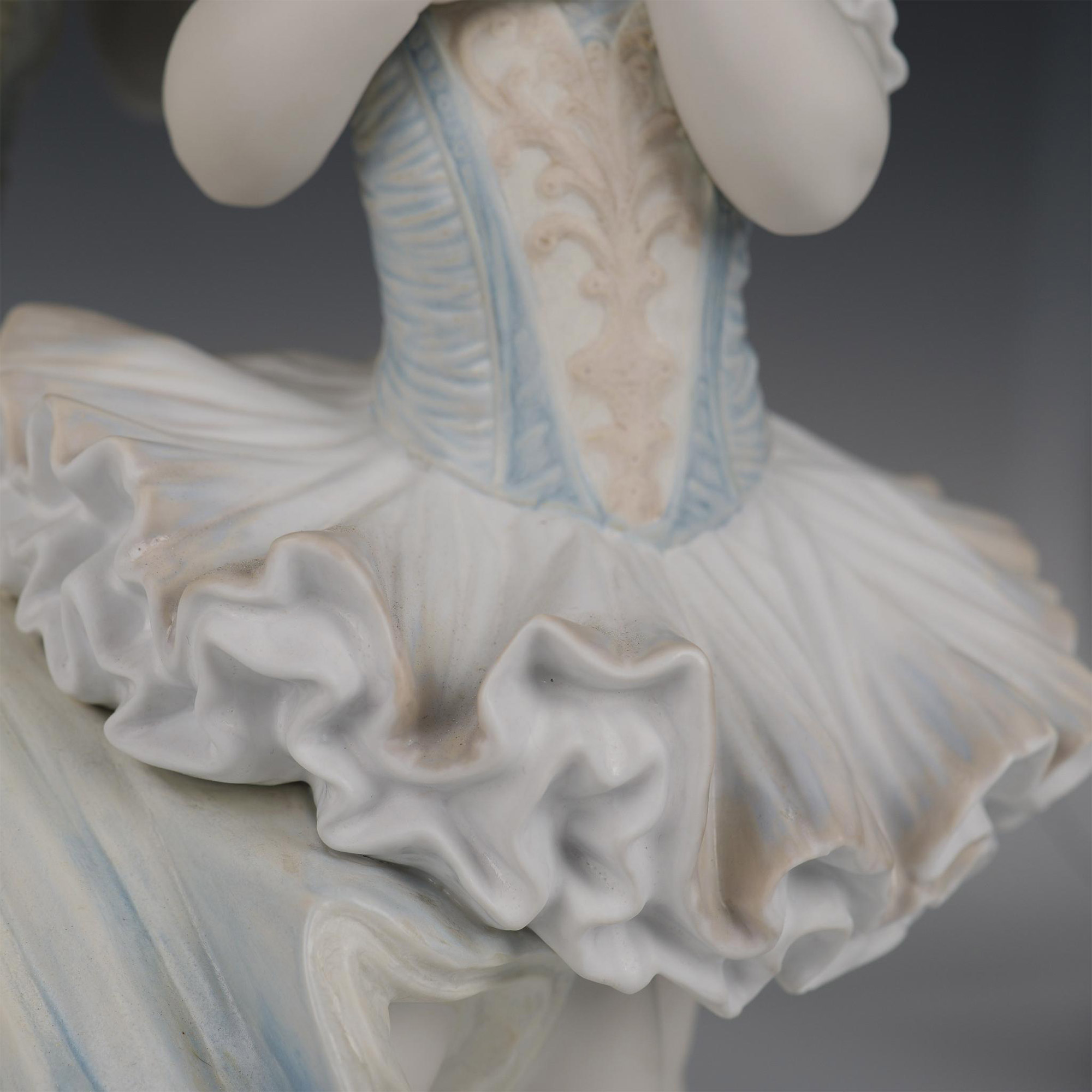 Love For Ballet 1011893 - Lladro Porcelain Monumental Sculpture - Image 8 of 15
