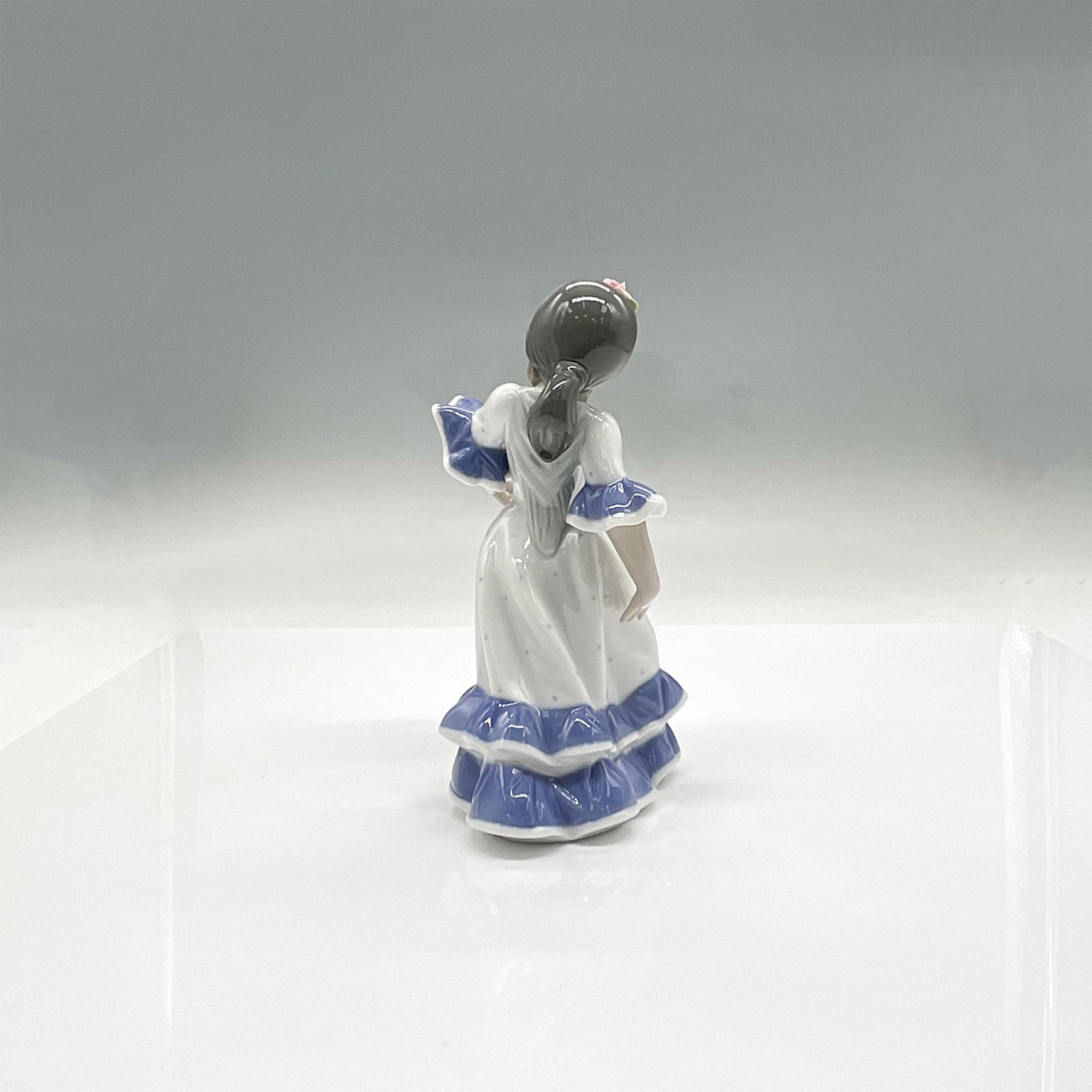 Juanita 1005193 - Lladro Porcelain Figurine - Image 2 of 4