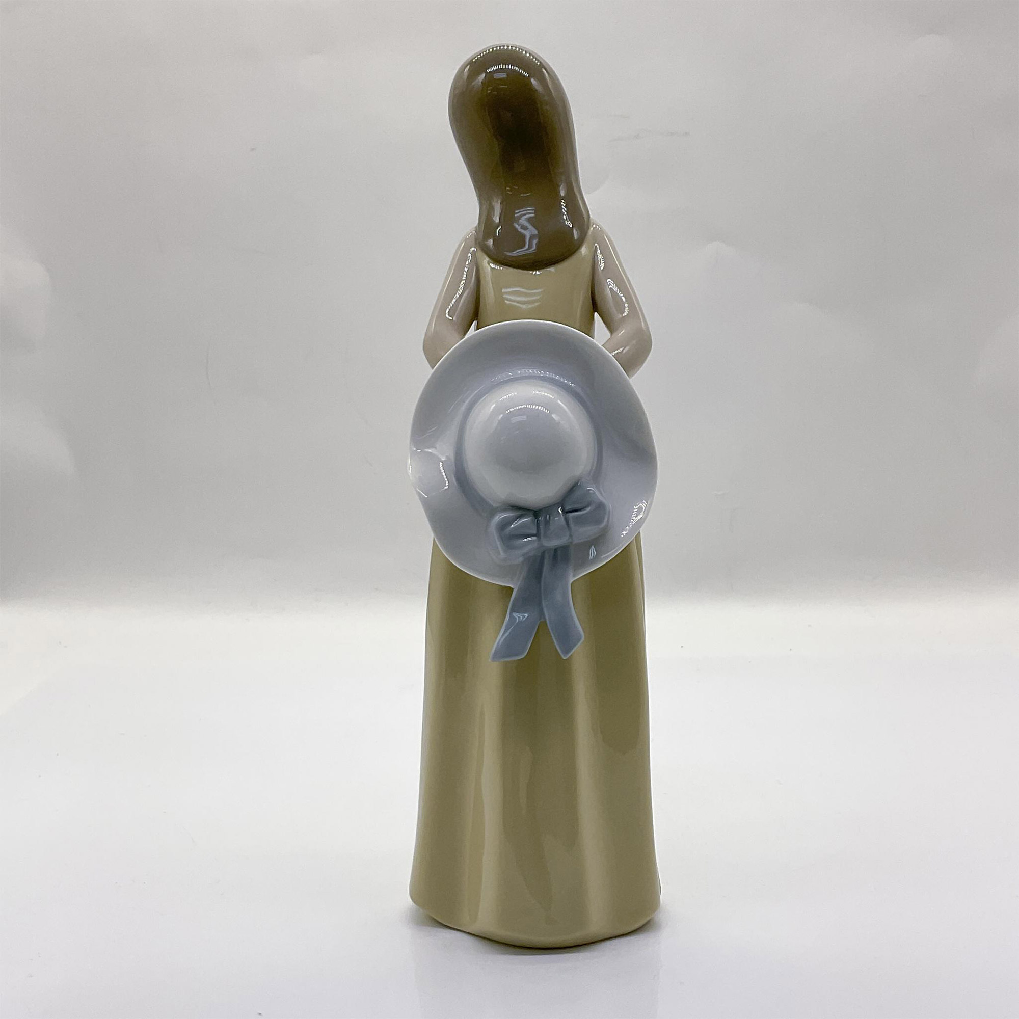 Naughty 1005006 - Lladro Porcelain Figurine - Image 2 of 3