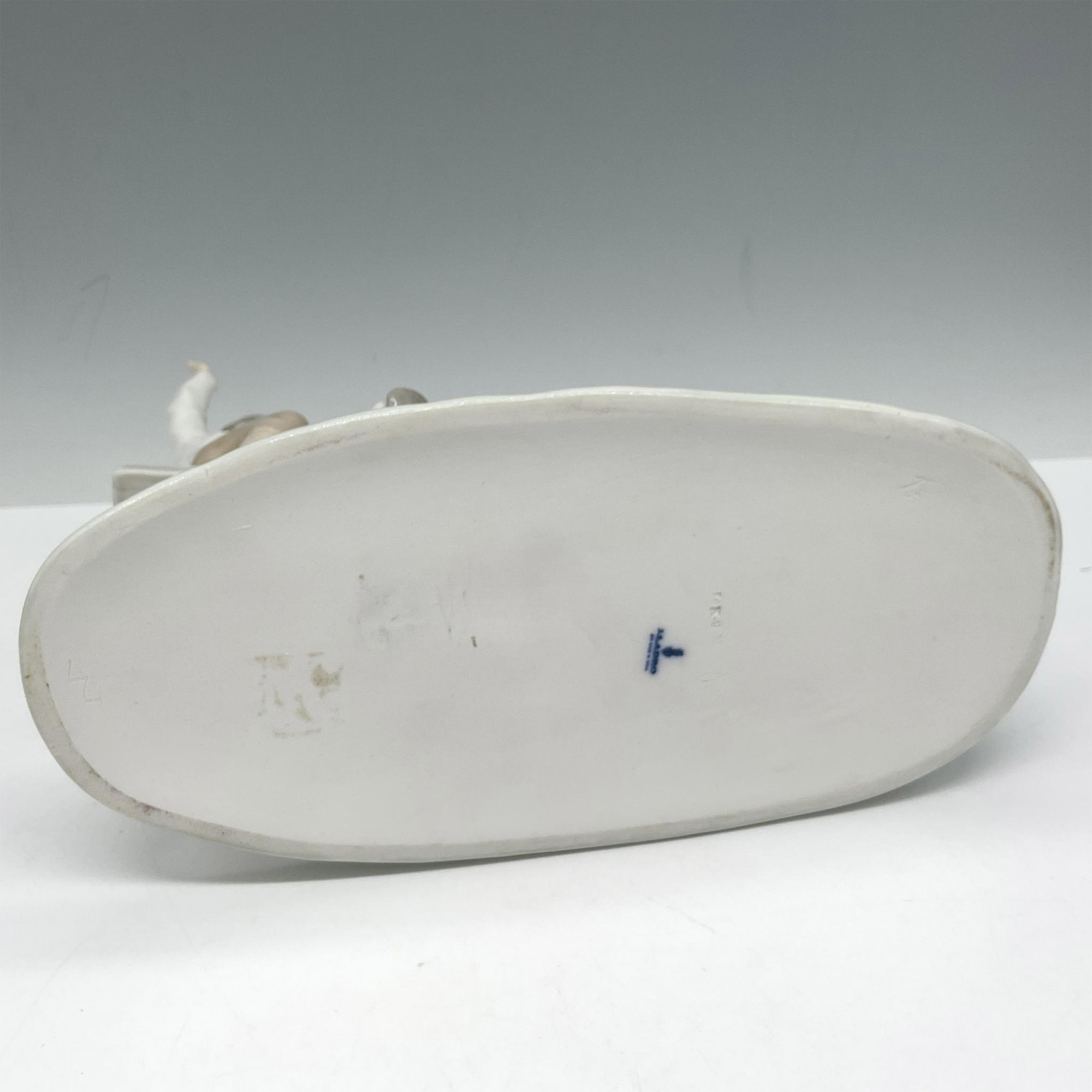 See-Saw 1004867 - Lladro Porcelain Figurine - Image 3 of 4
