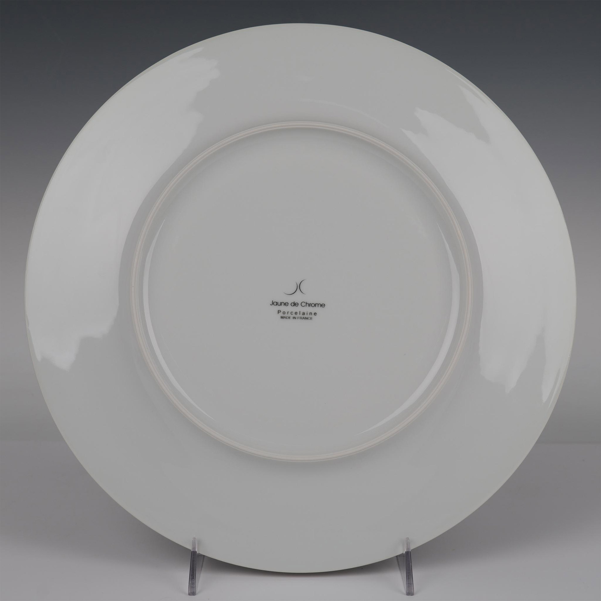 4pc Jaune de Chrome Porcelain Charger Plates, Basmati Gold - Image 3 of 4