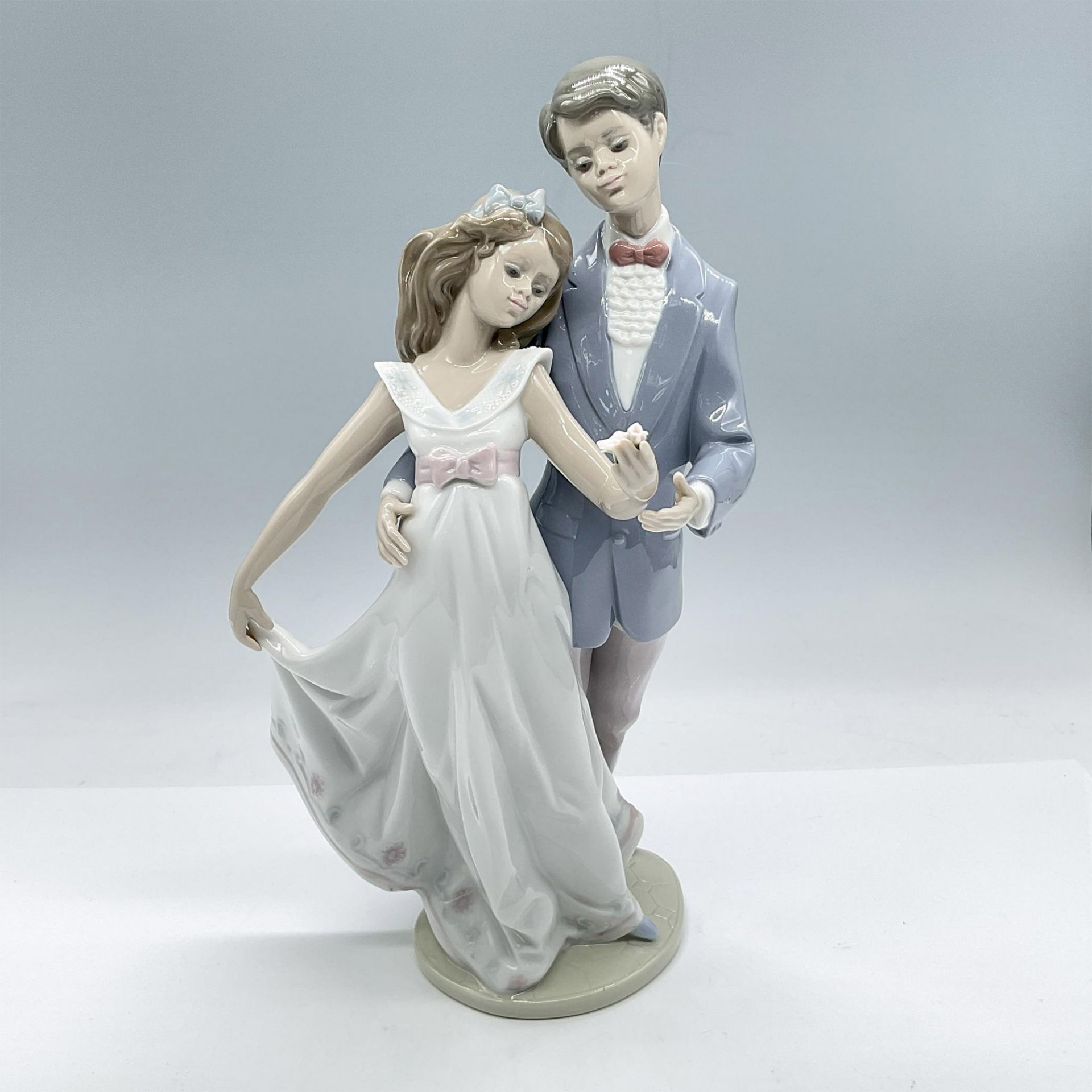 Now & Forever 1007642 - Lladro Porcelain Figurine