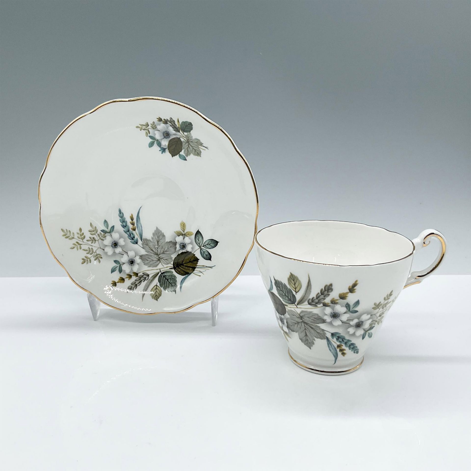 Regency Bone China Tea Cup and Saucer - Image 3 of 4