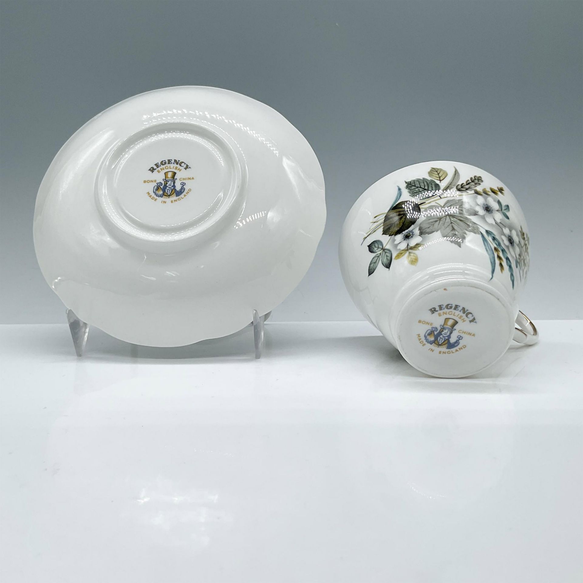 Regency Bone China Tea Cup and Saucer - Image 4 of 4