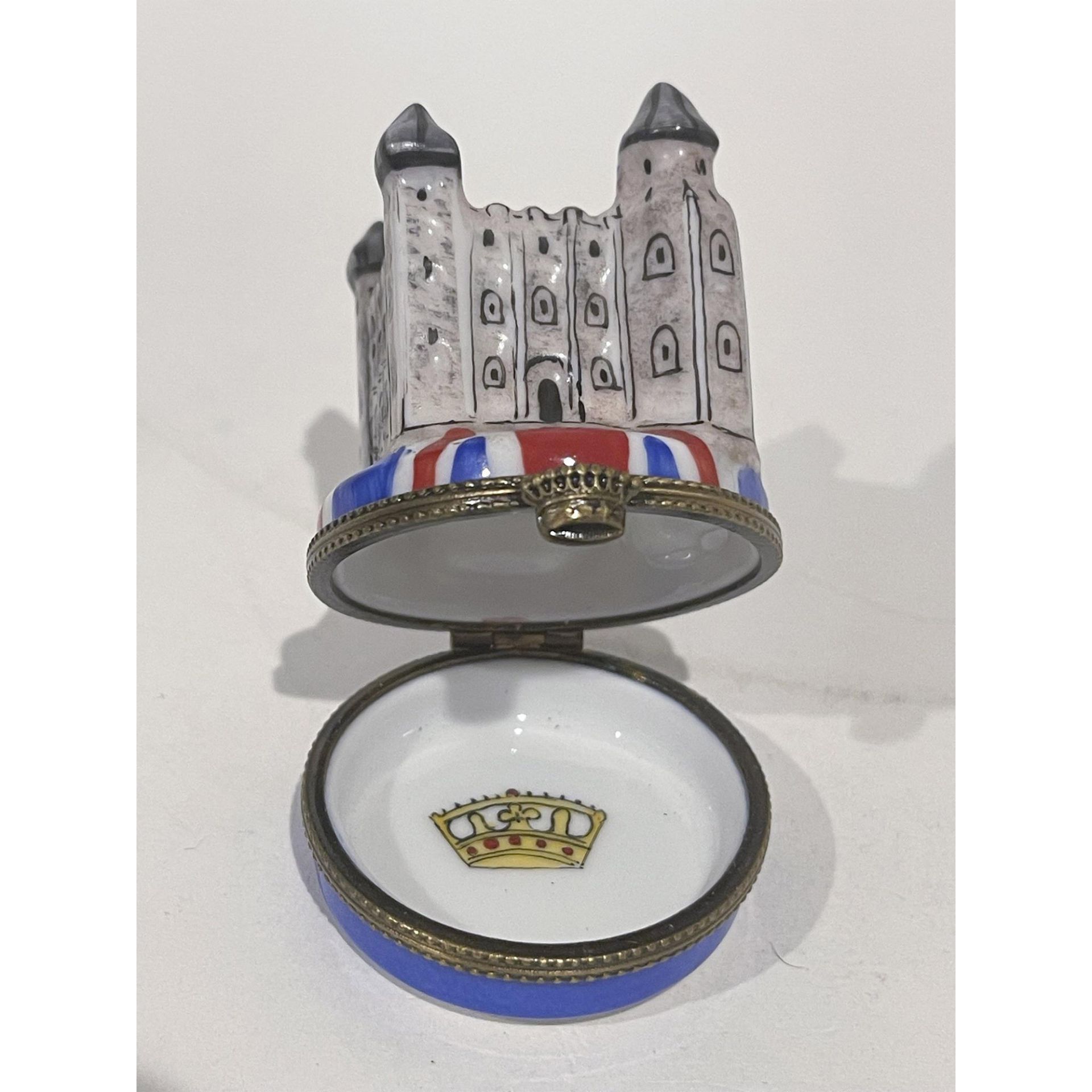 Limoges Keepsake Box, Tower of London with Union Jack Flag - Image 2 of 4