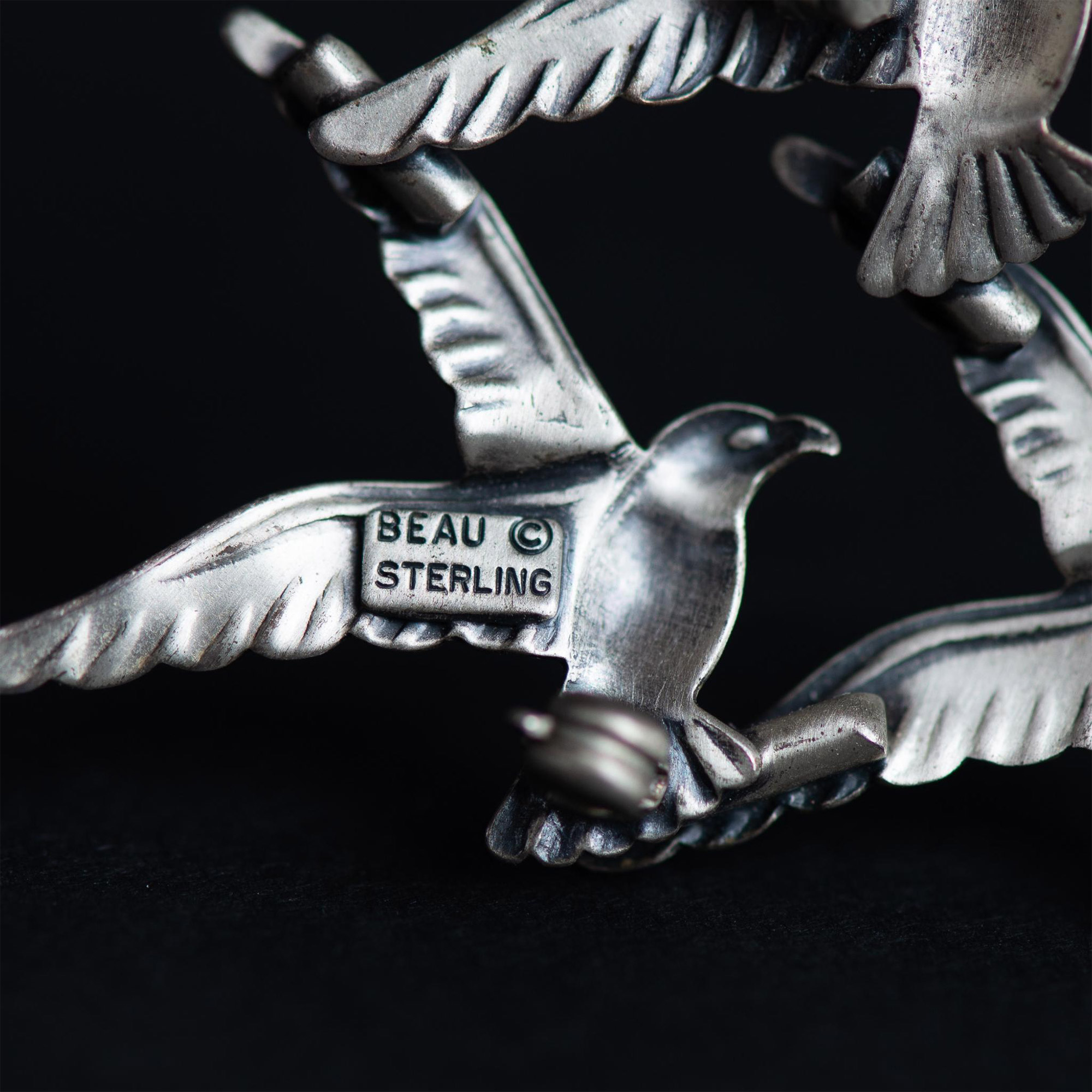 Beau Sterling Silver Flying Birds Brooch - Image 2 of 4