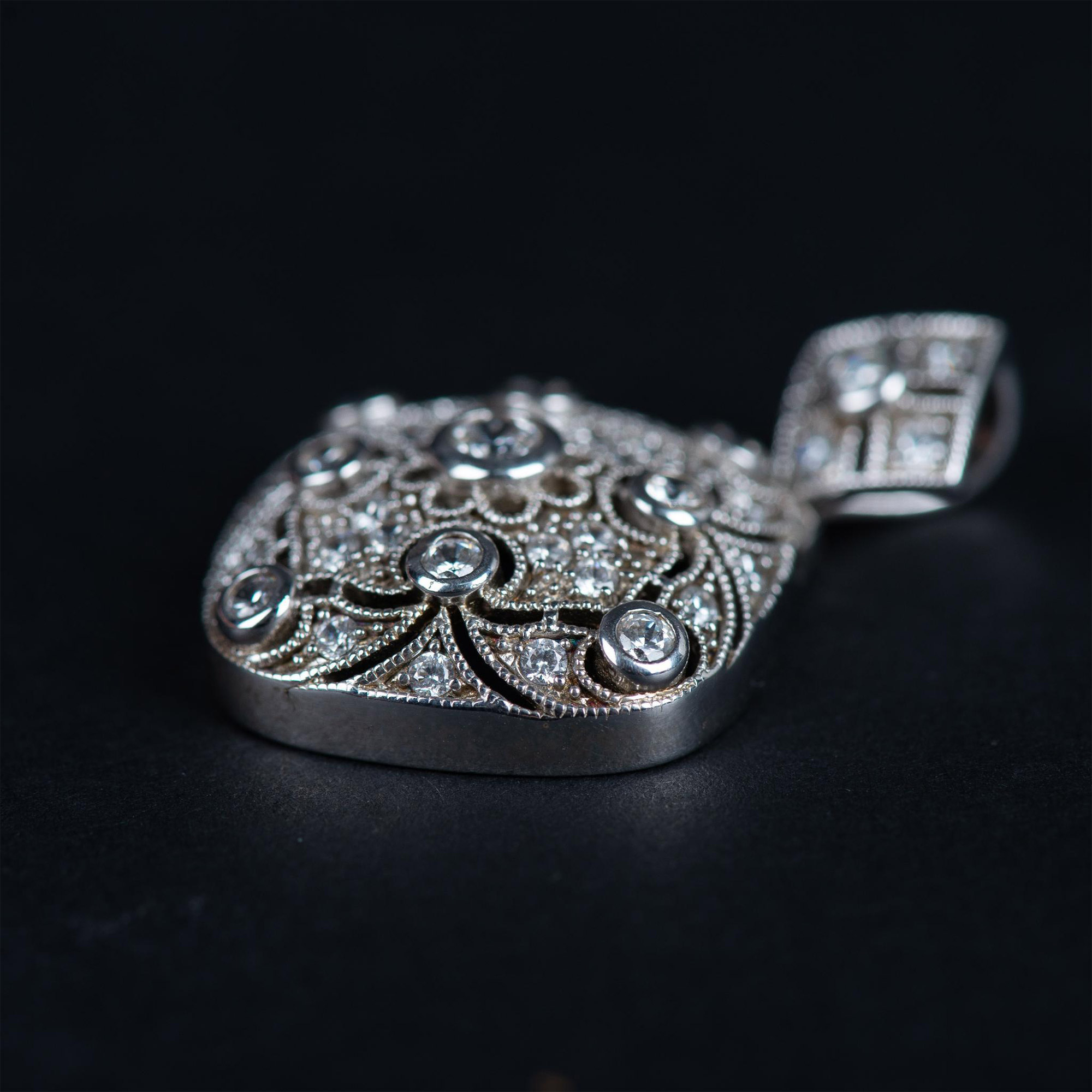 Gorgeous Ornate Sterling Silver Filigree & CZ Pendant - Image 5 of 5