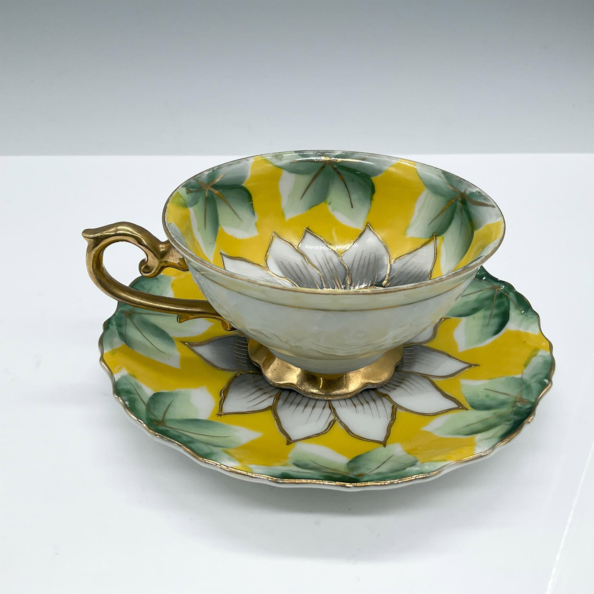 Occupied Japan Trimont China Tea Cup and Saucer Set, Lotus - Image 2 of 4