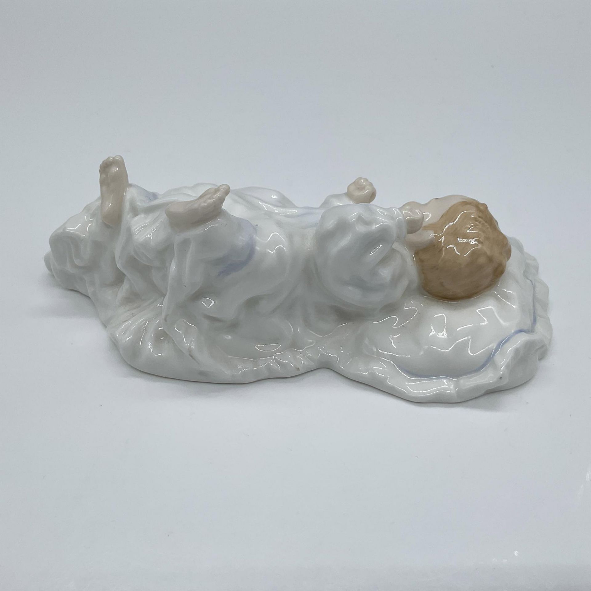 New Baby HN3713 - Royal Doulton Figurine - Image 2 of 3