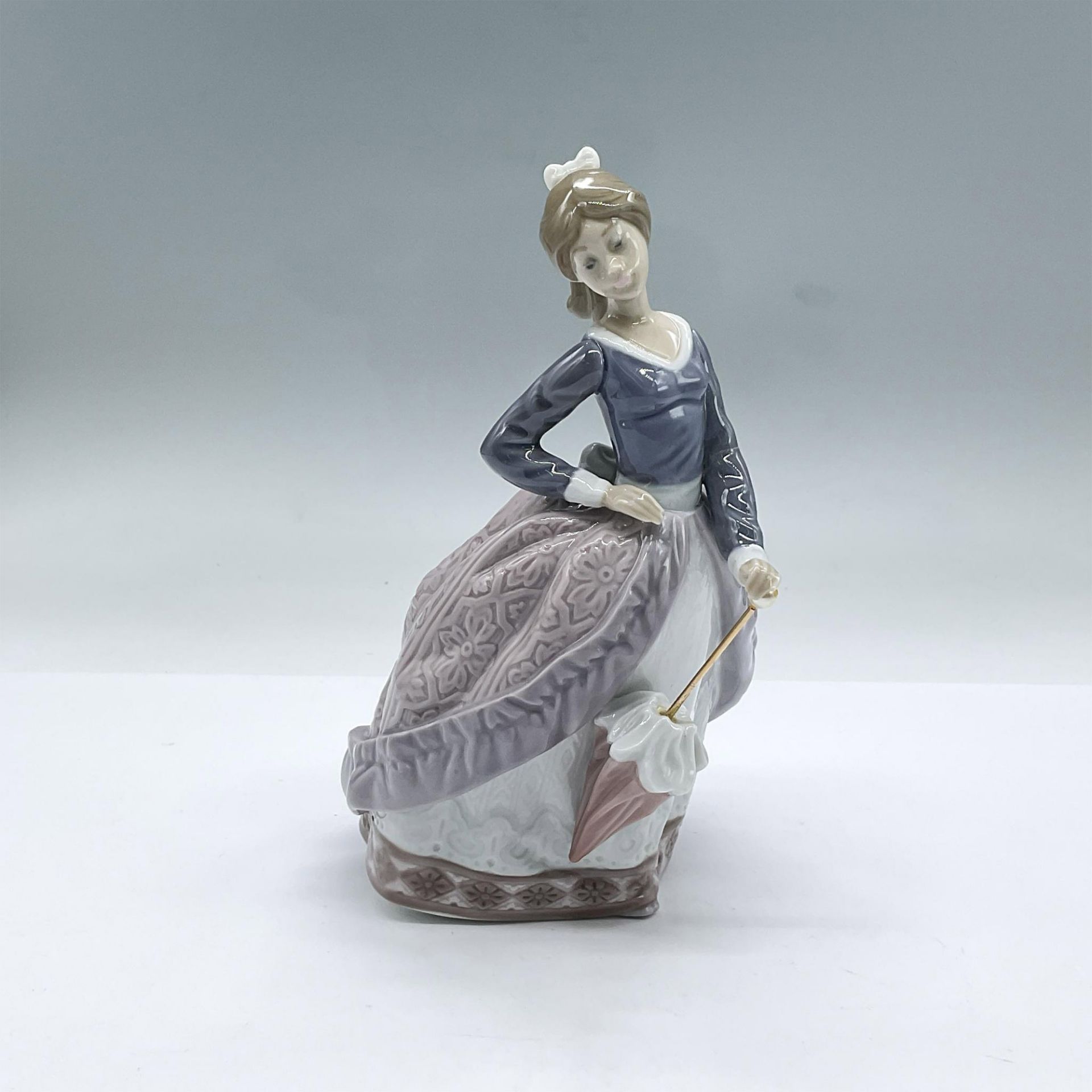 Evita 1005212 - Lladro Porcelain Figurine