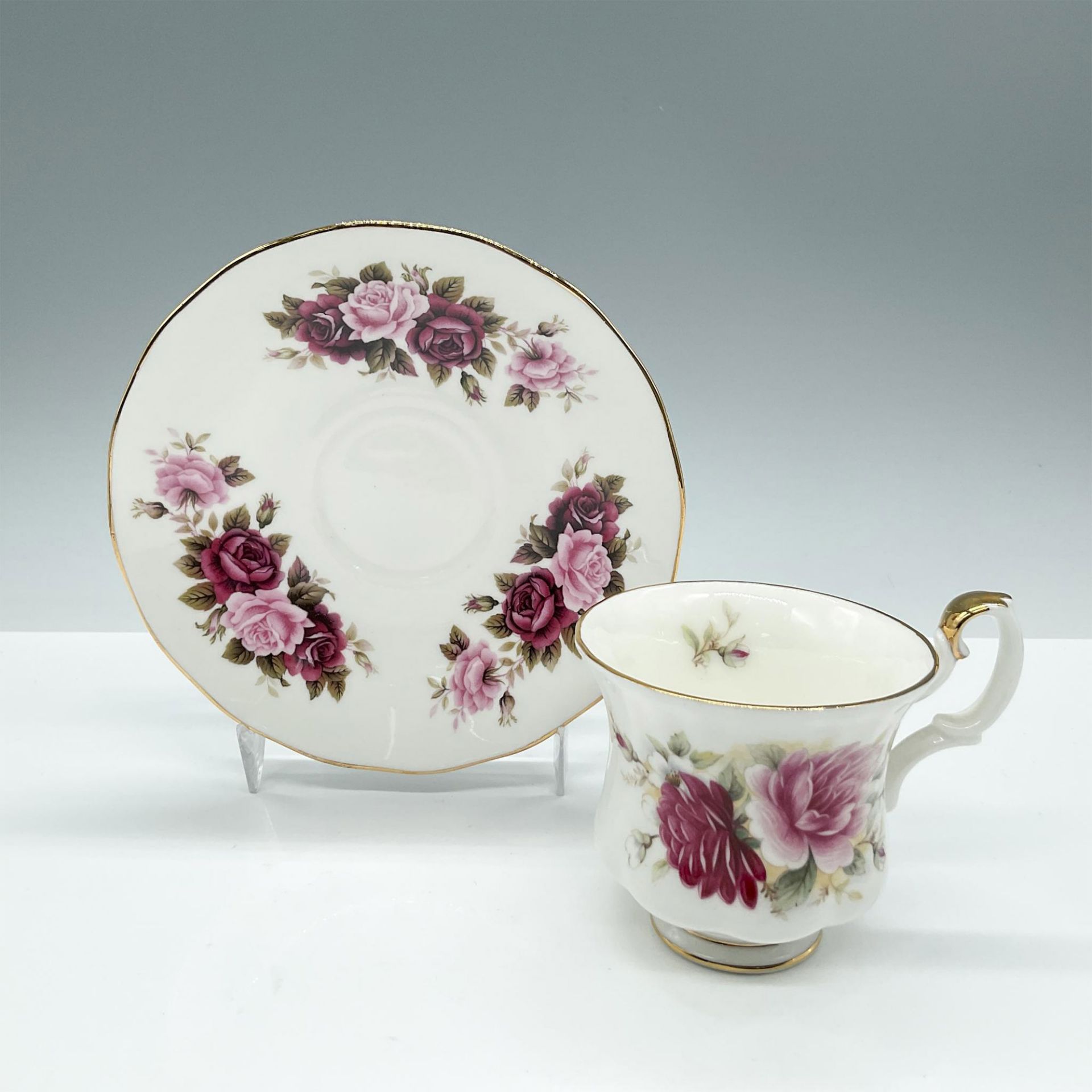 Royal Albert Queen Anne Bone China Tea Cup and Saucer Set - Bild 3 aus 4