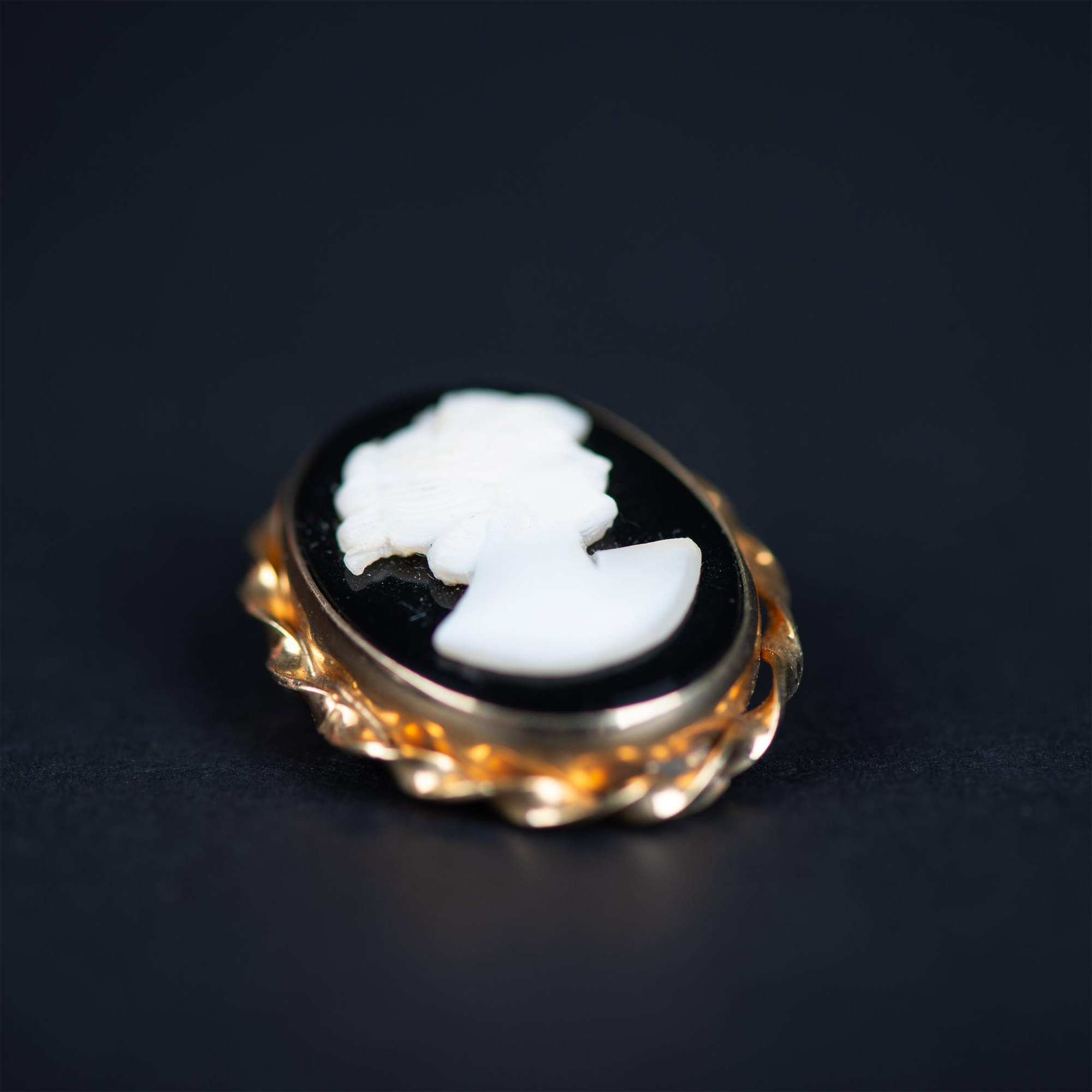 Vintage Ronci 12K Gold Onyx Cameo Pendant Brooch - Image 3 of 4