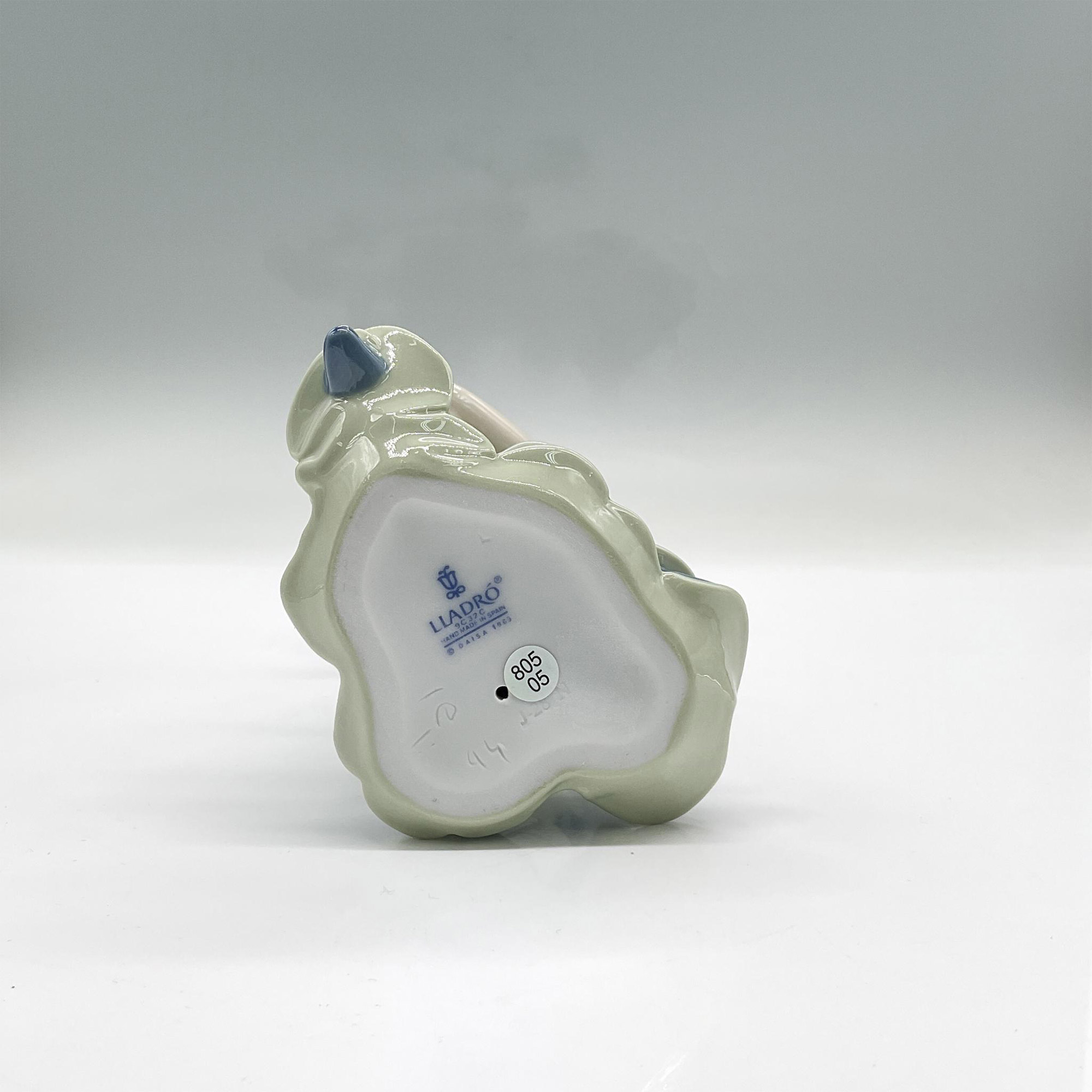 Lolita 1005192 - Lladro Porcelain Figurine - Image 3 of 4