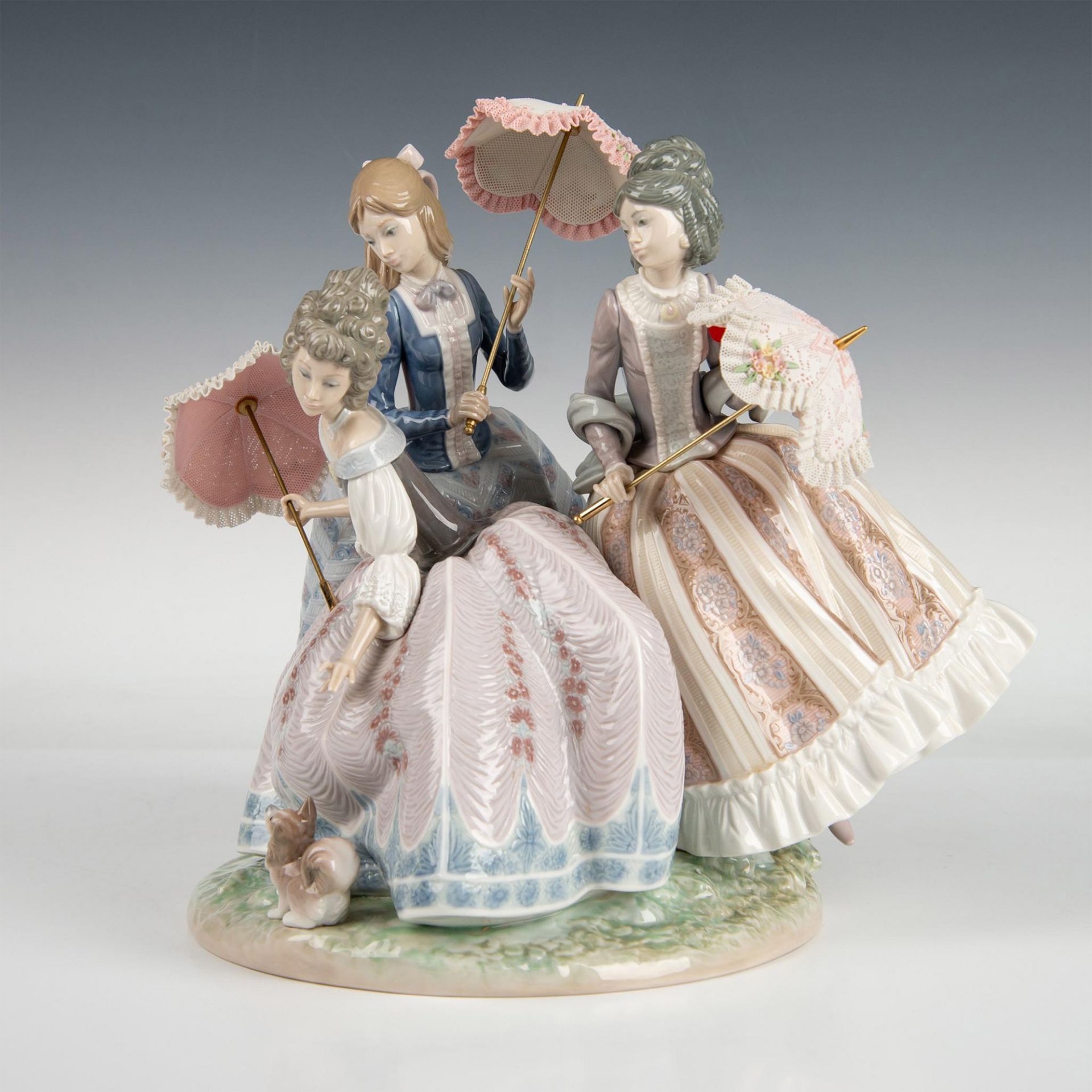 Three Sisters 1001492 - Lladro Porcelain Figurine - Image 3 of 7