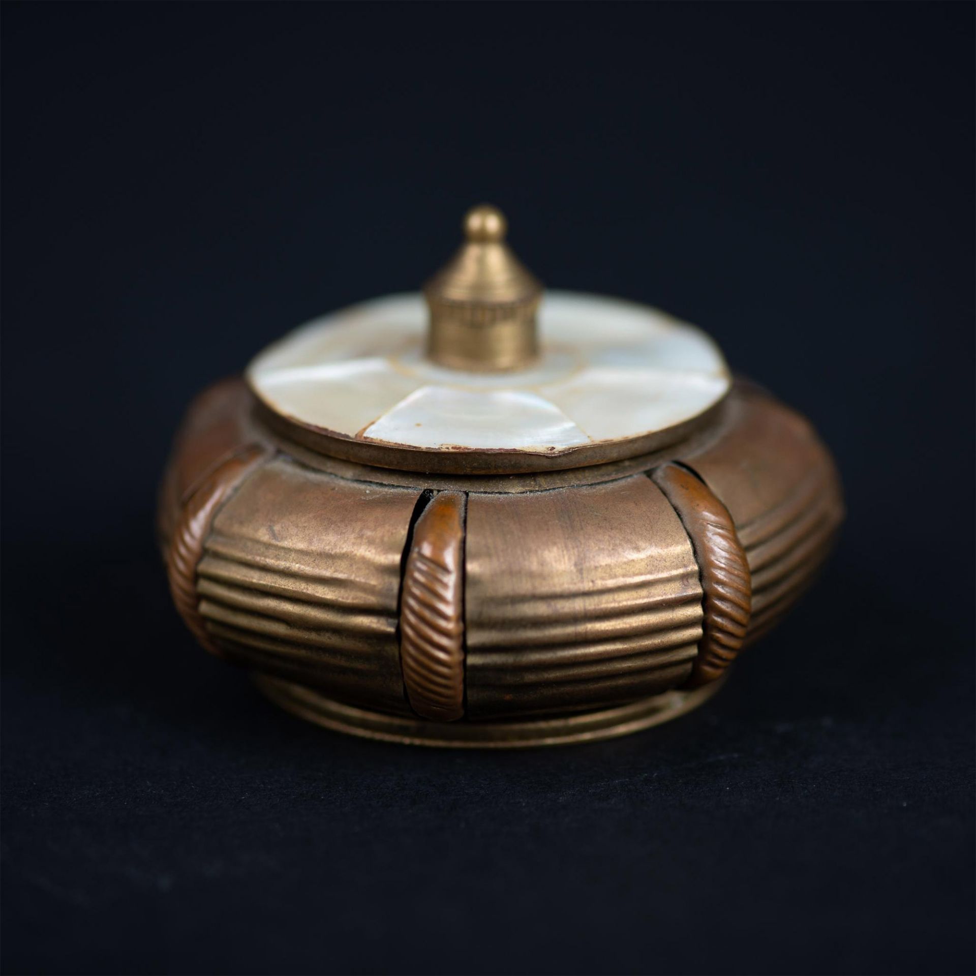 Vintage Brass & Mother of Peal Trinket Box - Image 2 of 3