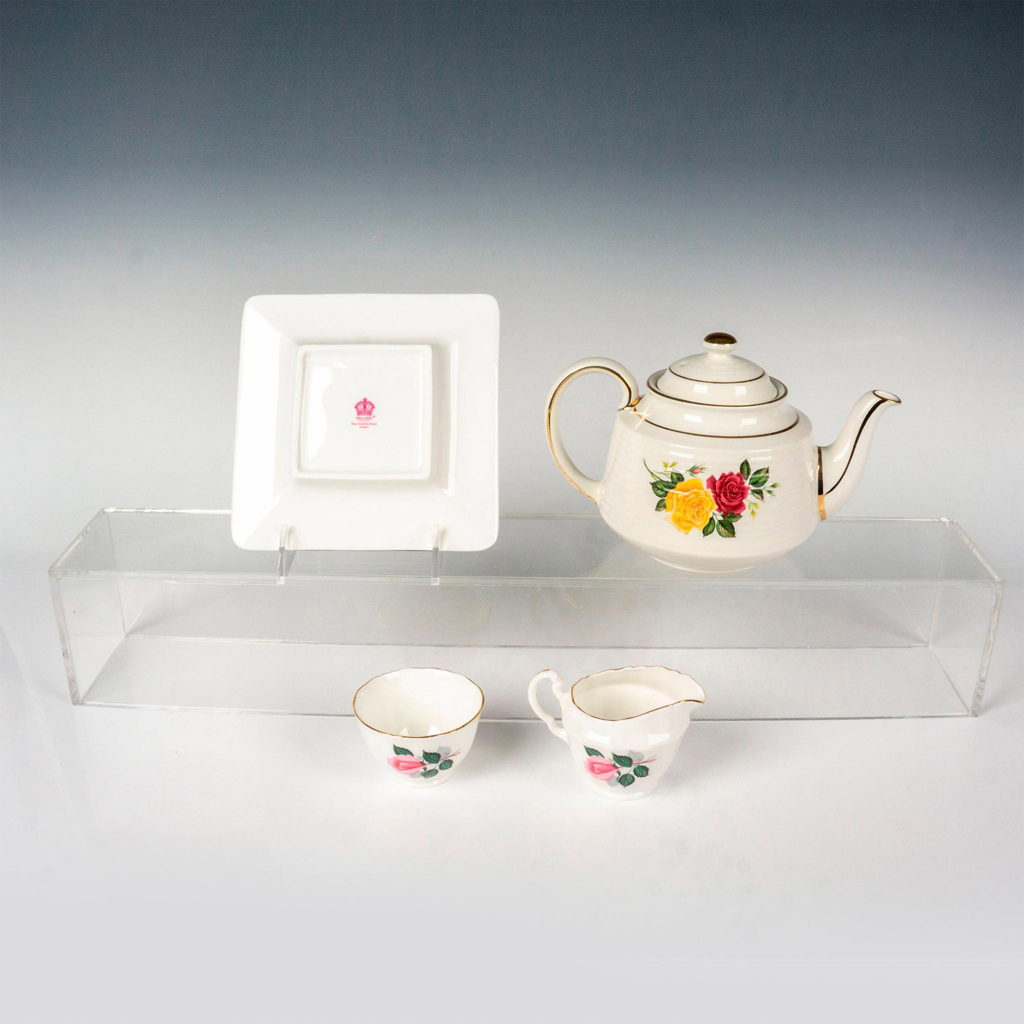 4pc English Bone China Tea Set - Image 2 of 3