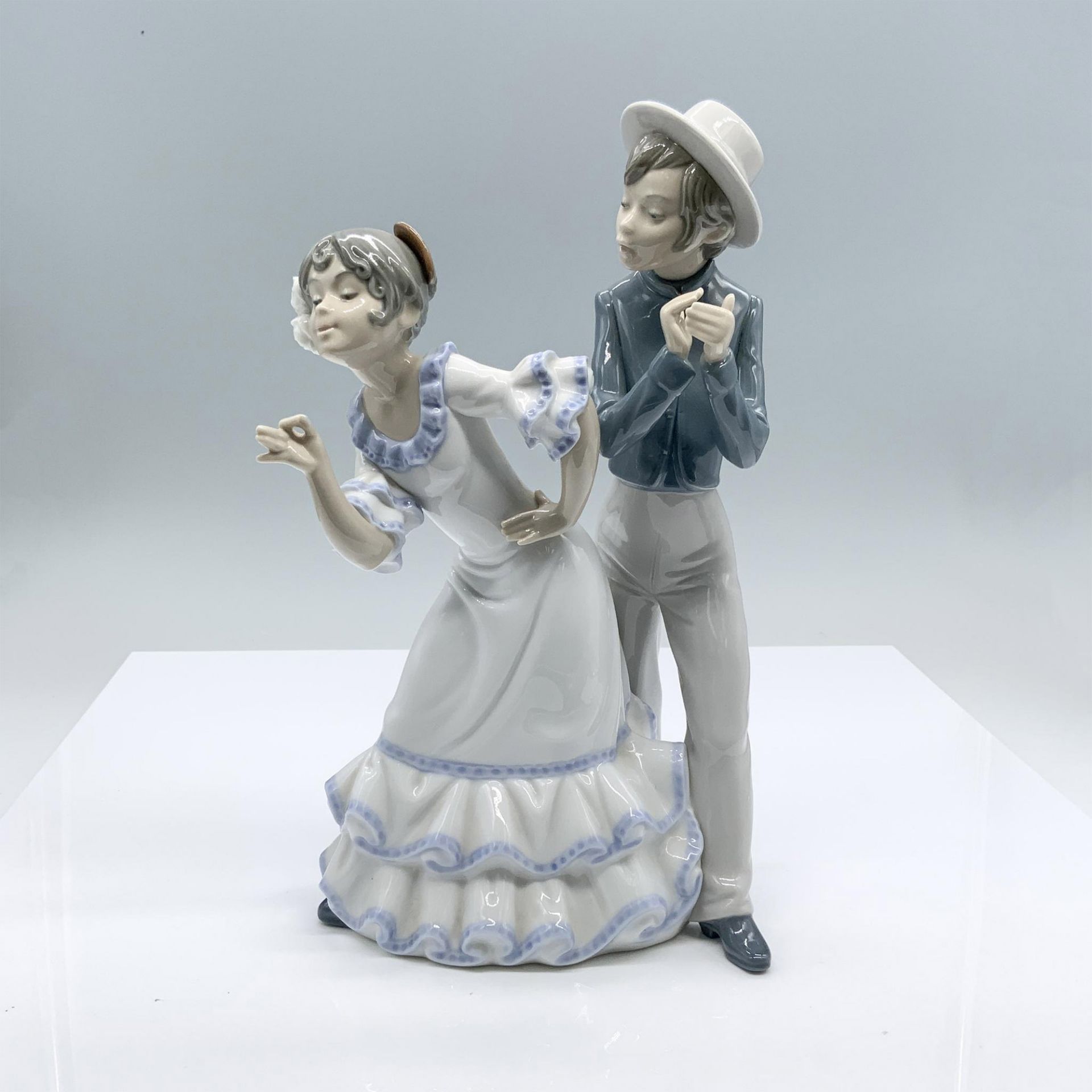 Cantares Flamenco Dancers - Nao By Lladro Porcelain Figurine