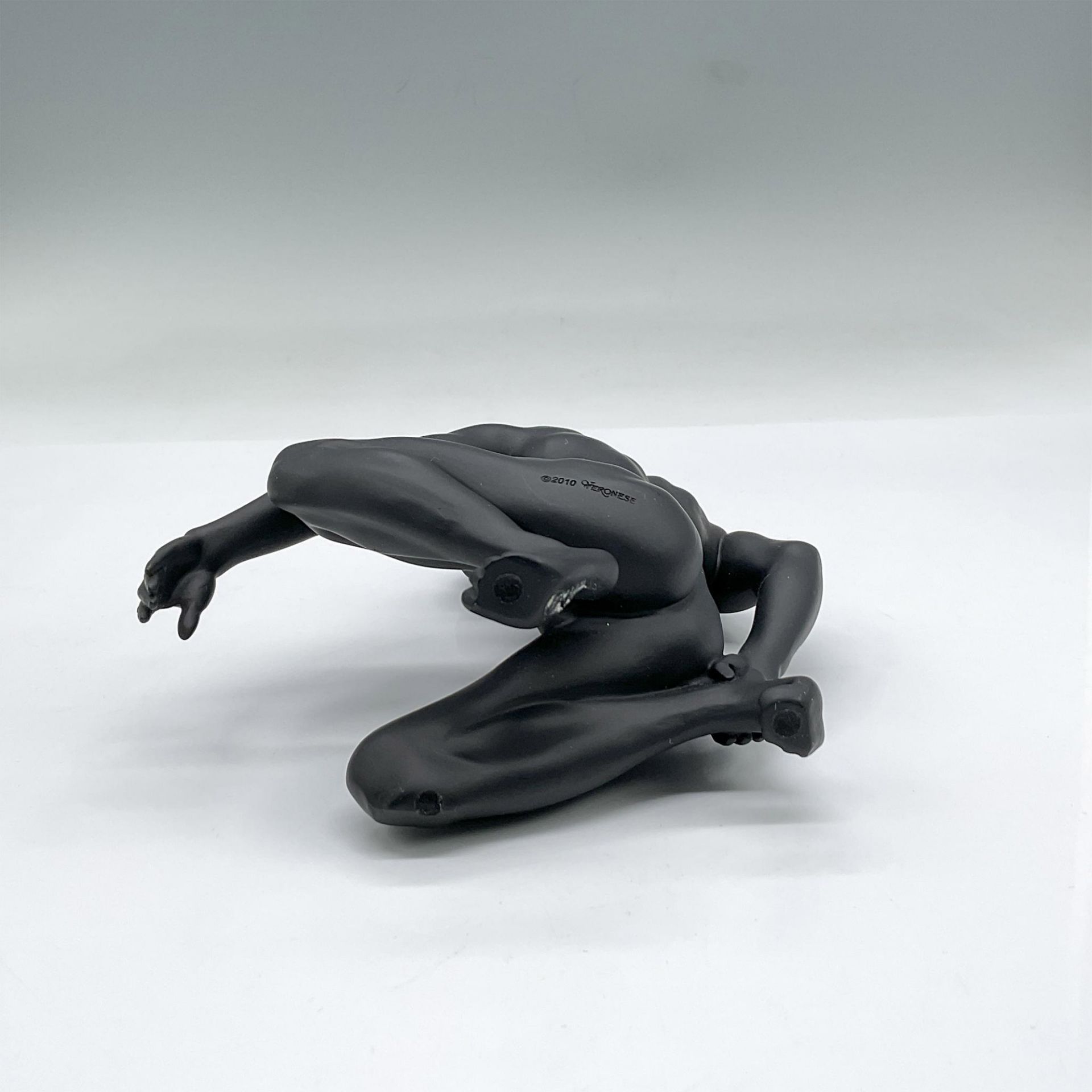 Veronese Resin Figure Statuette, Nude Man On One Knee - Bild 3 aus 3