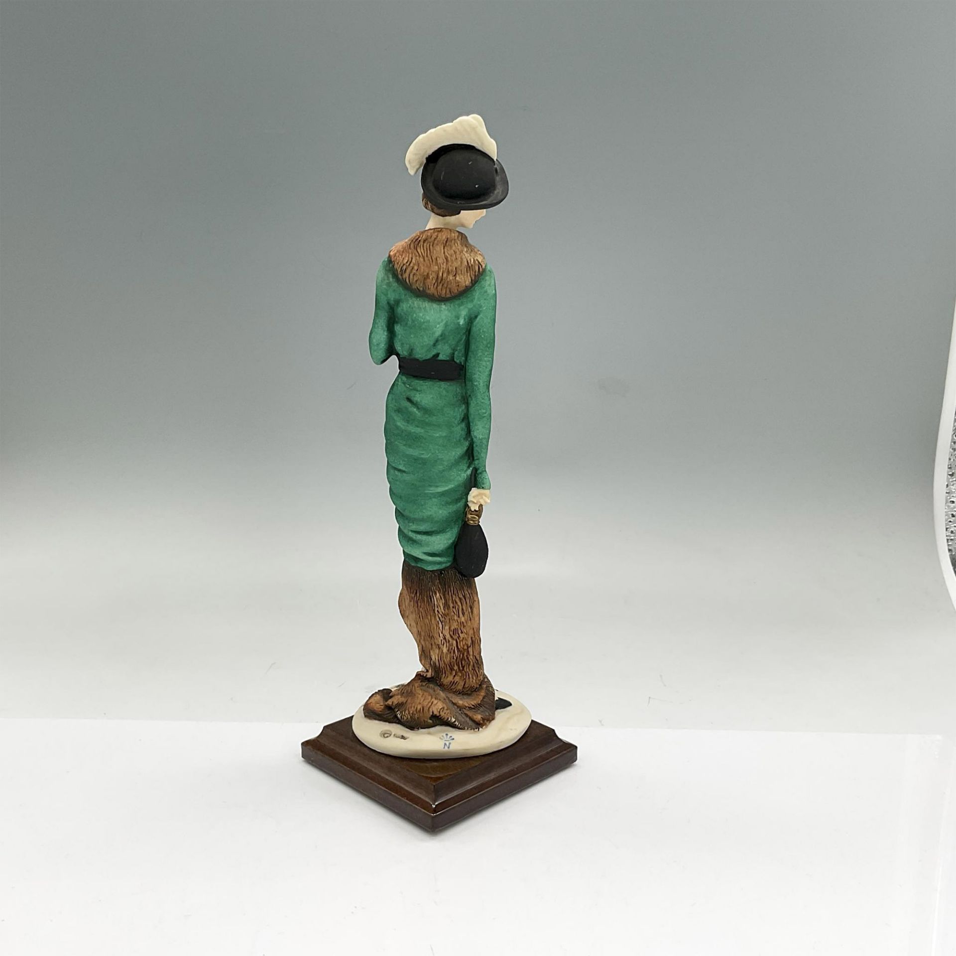 Florence Sculture Giuseppe Armani Figurine, Lady In Green - Bild 2 aus 3