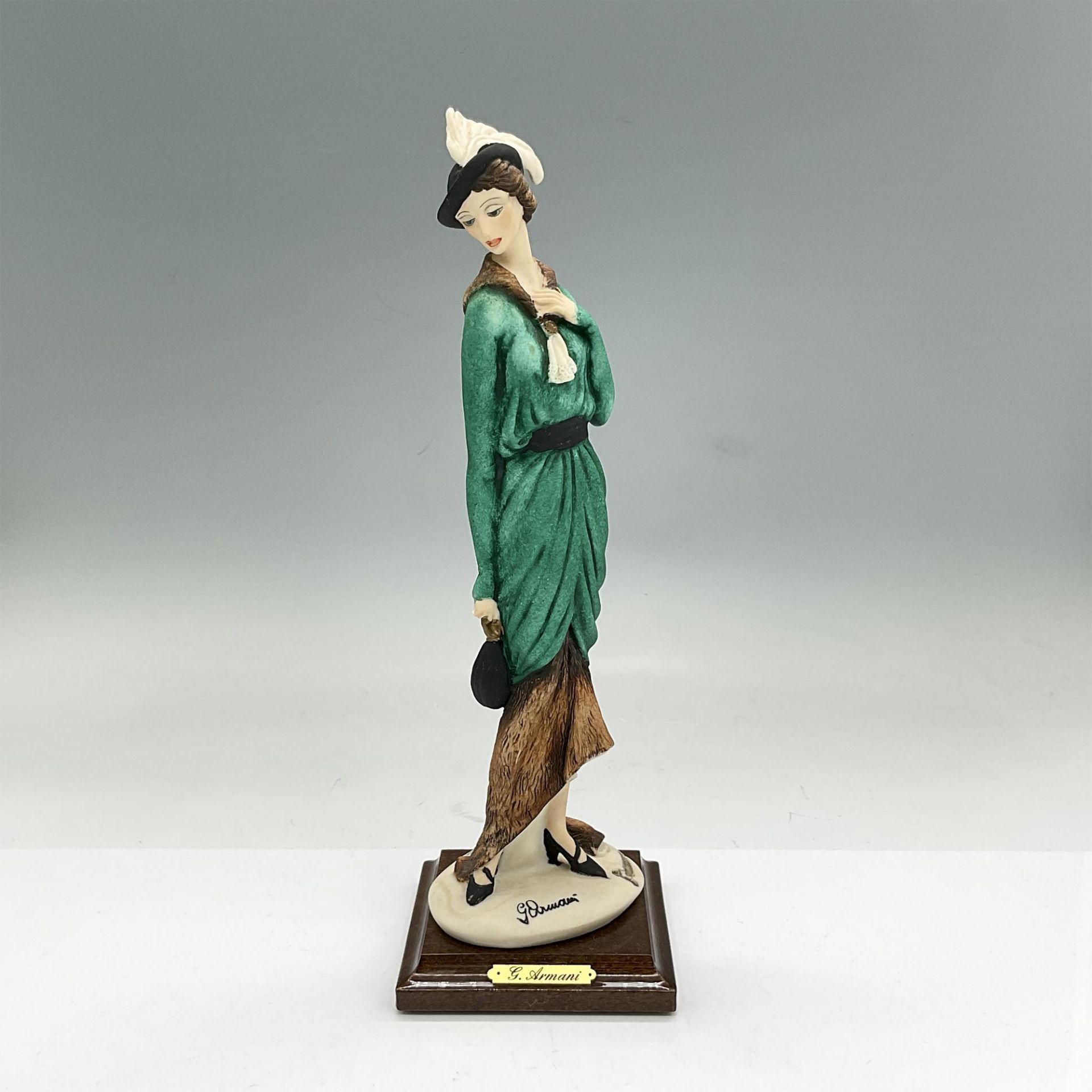 Florence Sculture Giuseppe Armani Figurine, Lady In Green