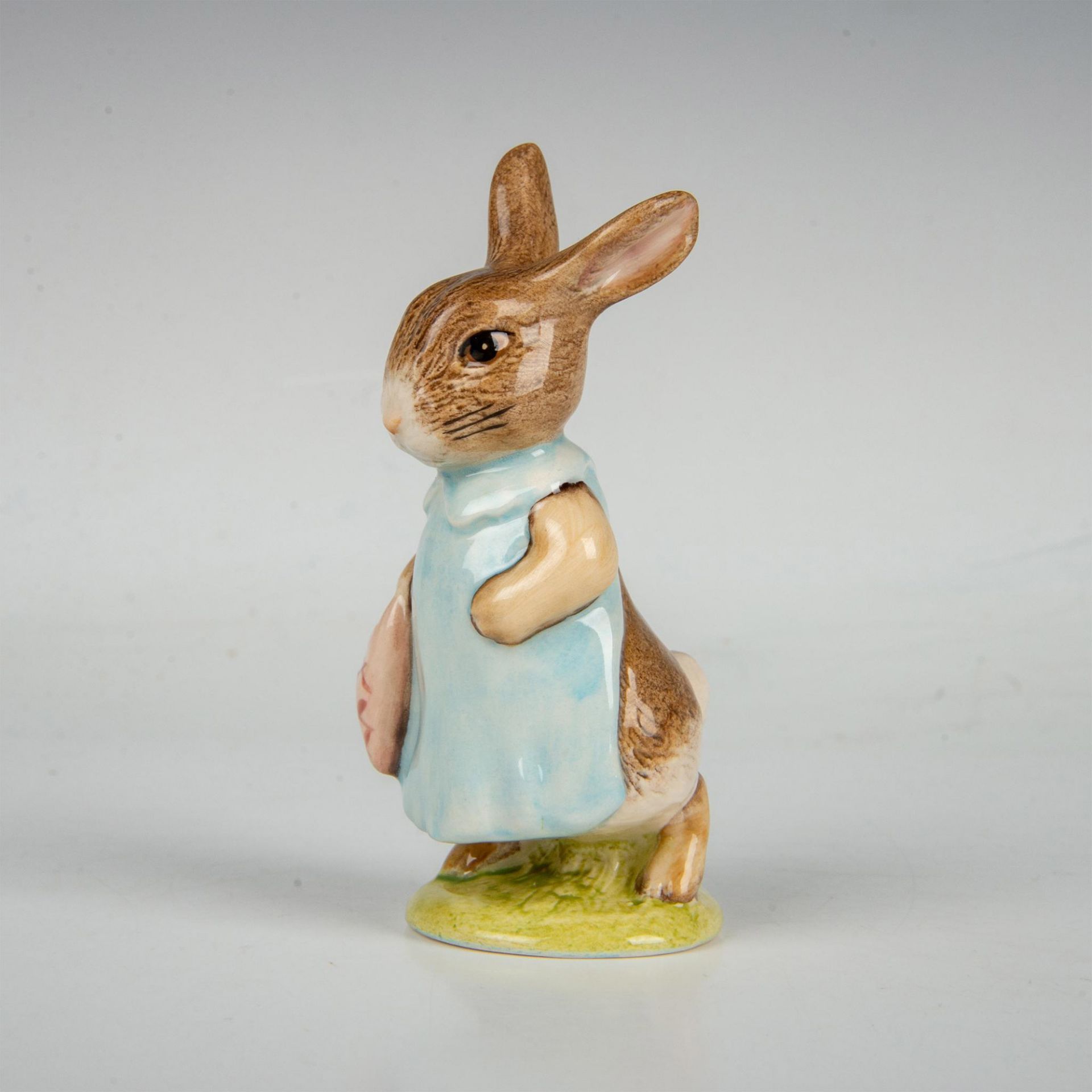 Royal Doulton Beatrix Potter Figurine, Mrs. Flopsy Bunny - Bild 3 aus 6