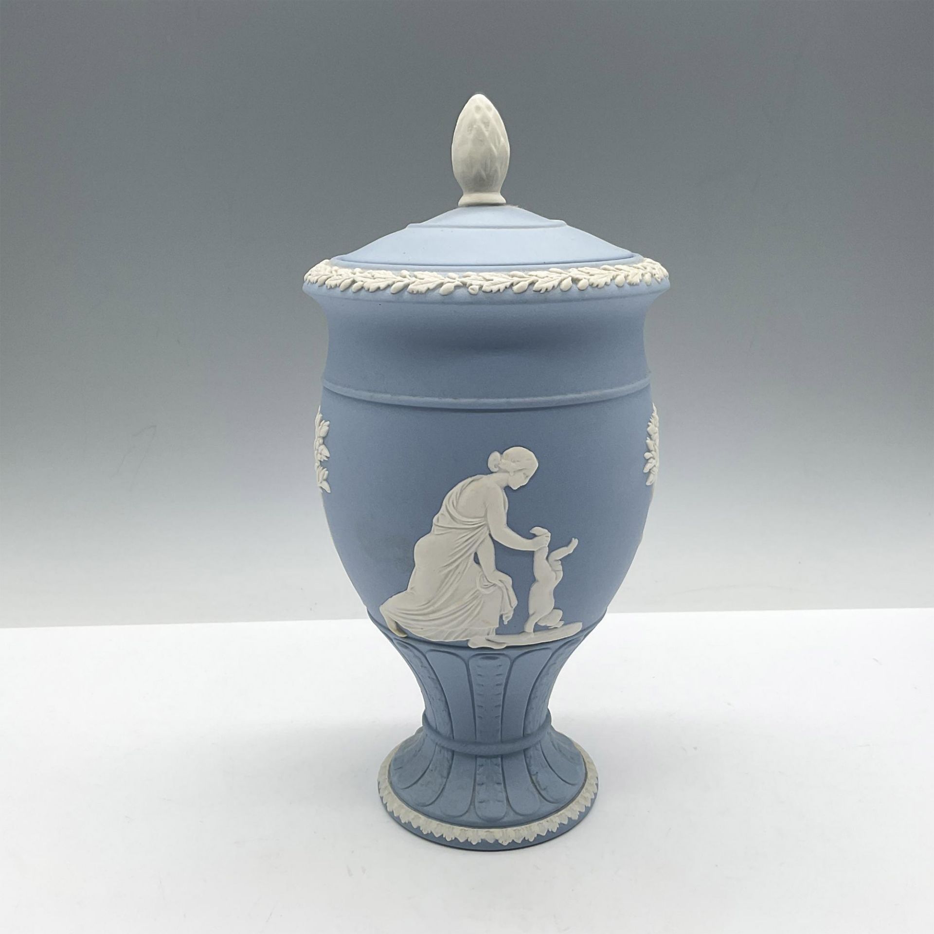 Wedgwood Blue Jasperware, Achilles Urn