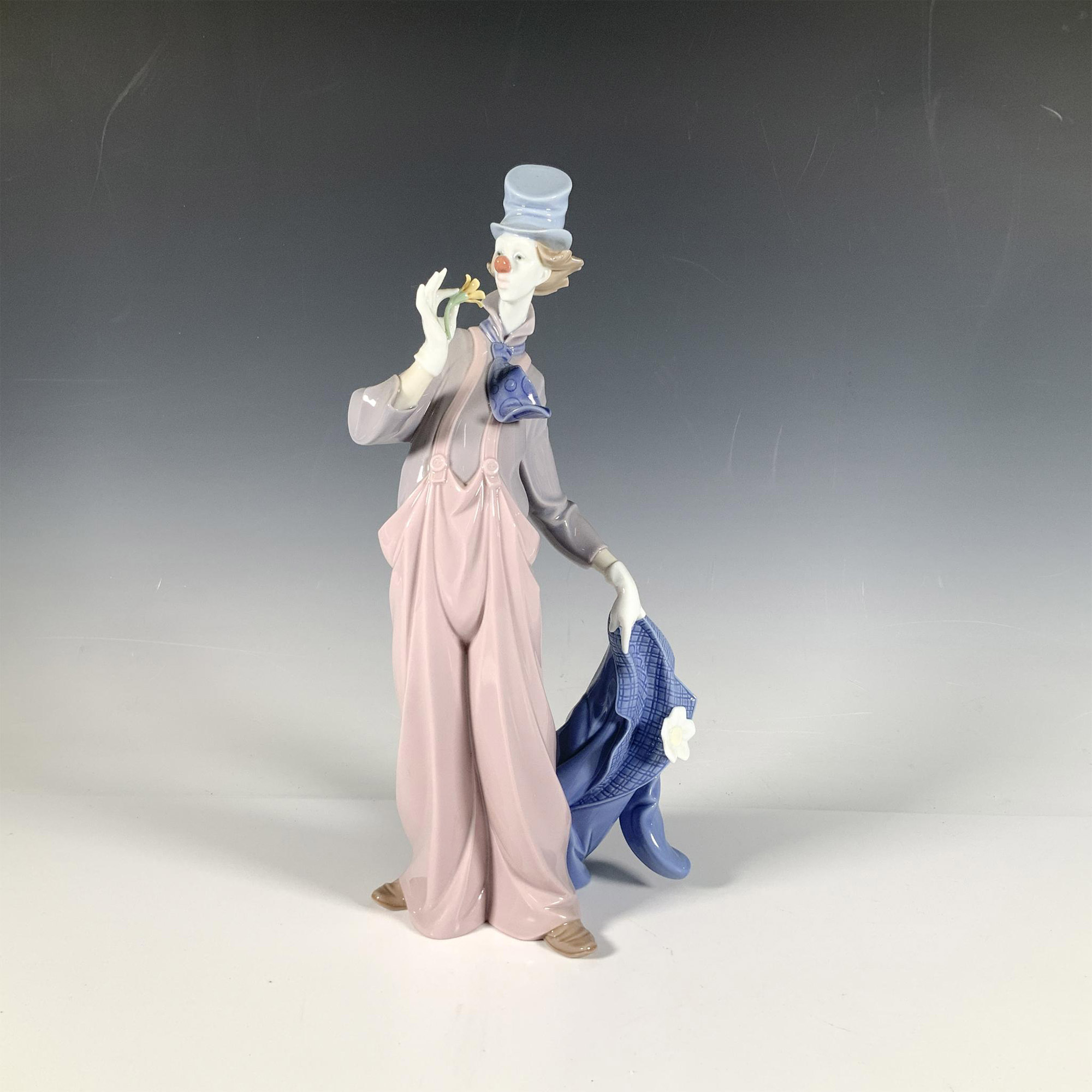 A Mile of Style 1006507 - Lladro Porcelain Figurine