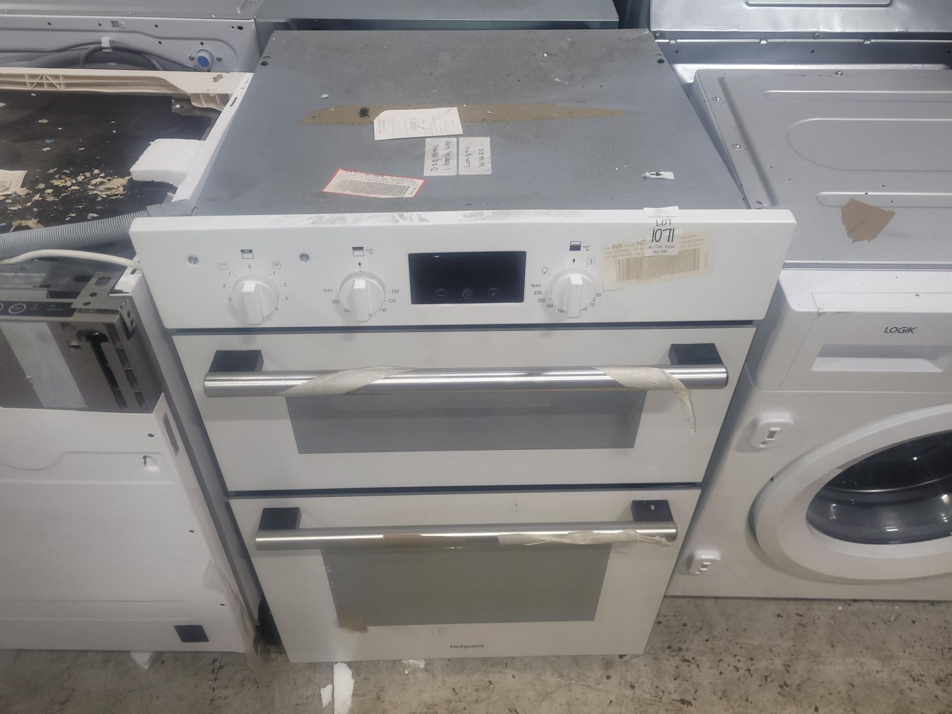 HOTPOINT BUILT IN DOUBLE OVEN