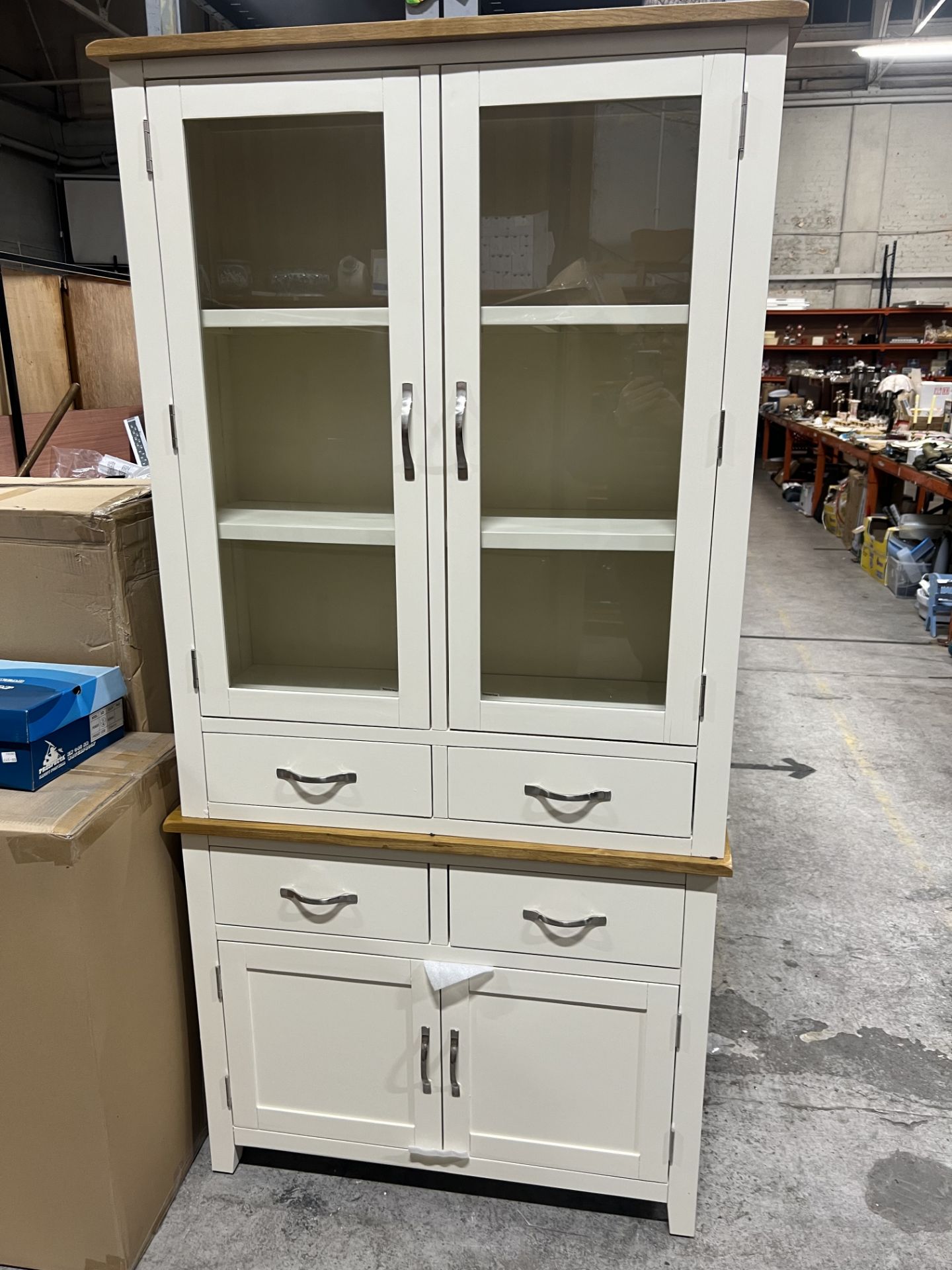 CREAM PINE 4 DOOR / 4 DRAWER DISPLAY CABINET (NEW) - Image 3 of 5