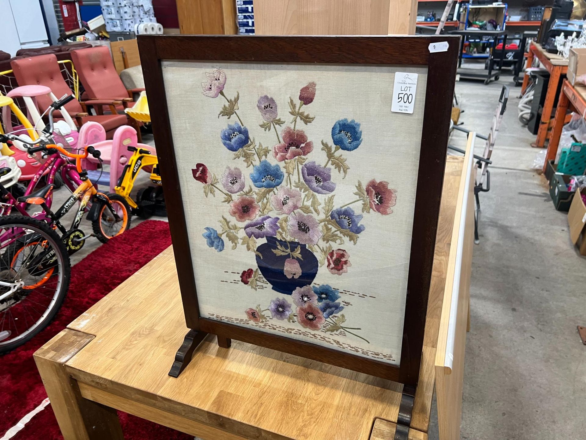 FLORAL TAPESTRY FIRE SCREEN IN MAHOGANY SURROUND