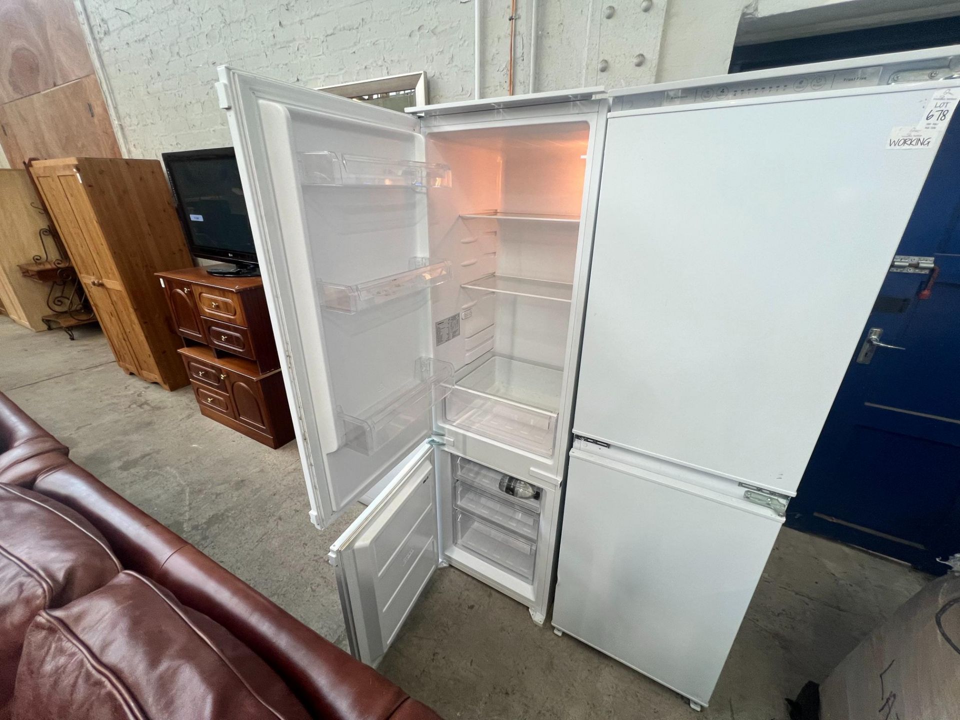 ESSENTIALS INTERGRATED FRIDGE/ FREEZER ( WORKING ) (HAMMER VAT TO BE ADDED TO THIS LOT)