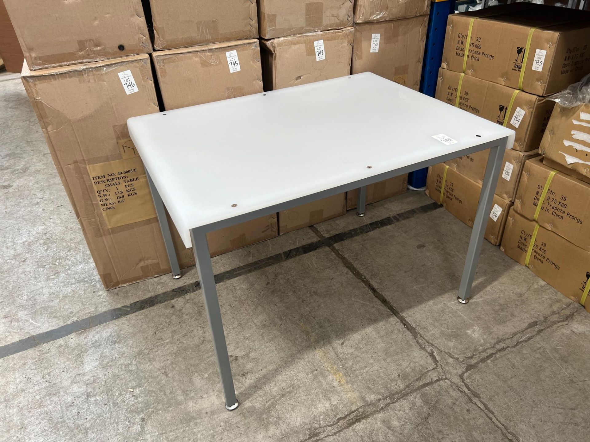 INCA' HEAVY DUTY STEEL FRAMED ACRYLIC TOPPED TABLE 80X60 CM (NEW)