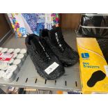 PAIR OF BLACK SPECKLED TRAINERS SIZE 9 (NEW)