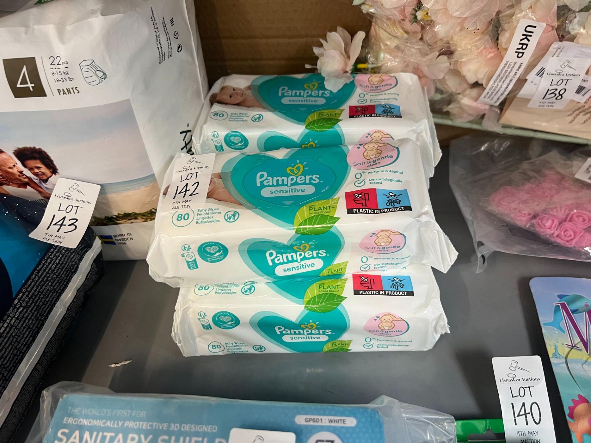 5X PACKS OF PAMPERS SENSITIVE BABY WIPES