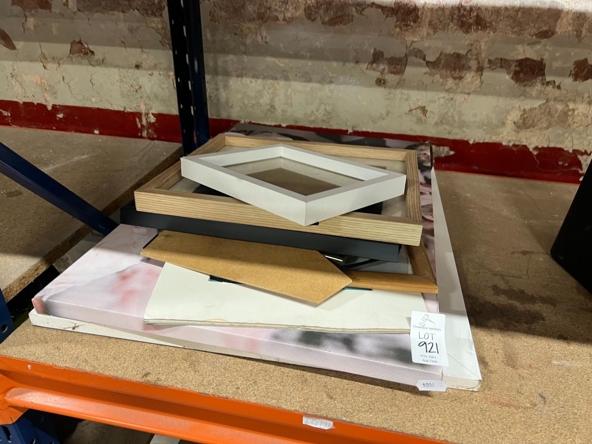 JOB LOT OF PICTURES AND FRAMES