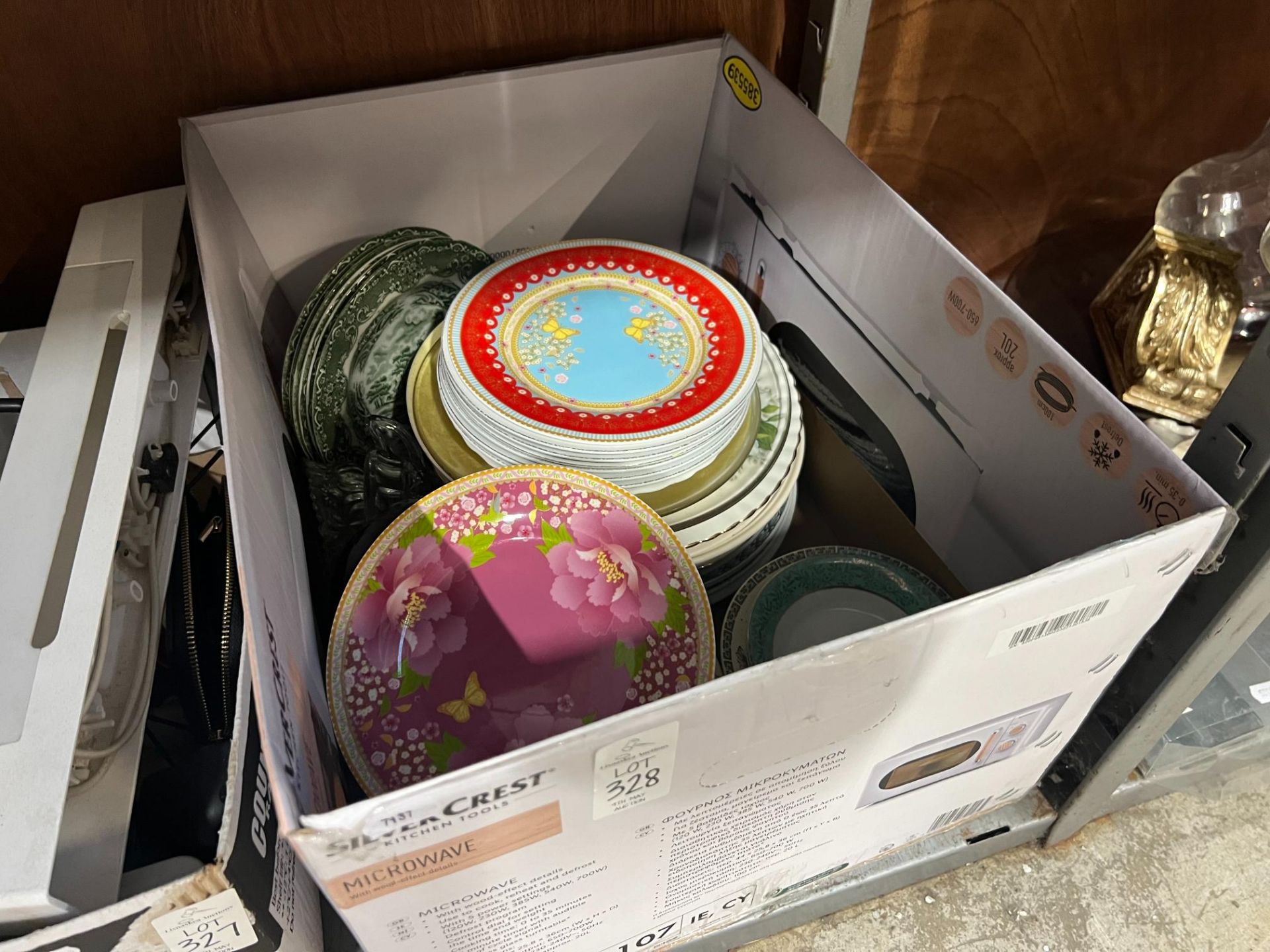 BOX OF ASSORTED DELPH PLATES