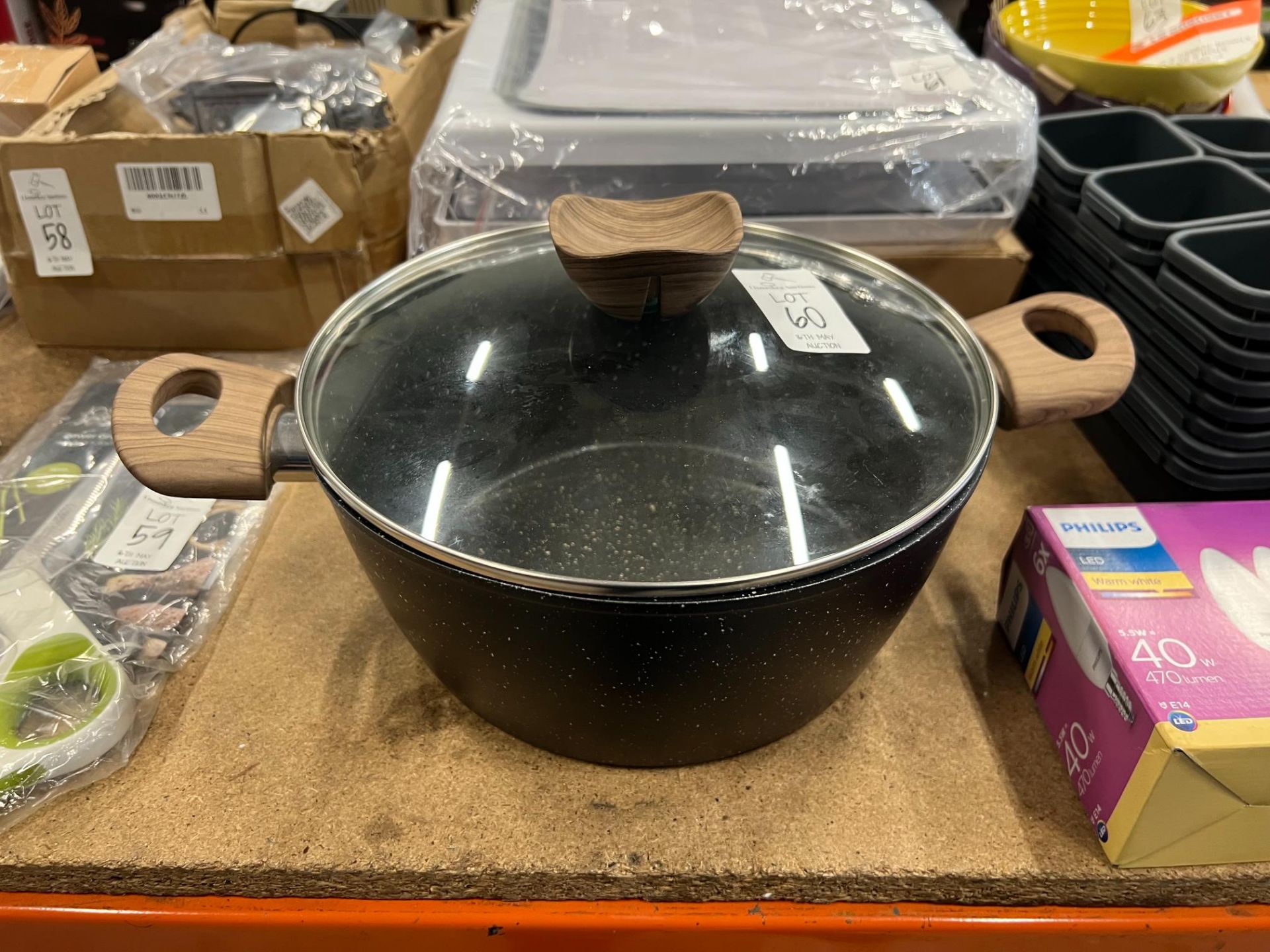 BLACK HANDLED SAUCEPAN & GLASS LID